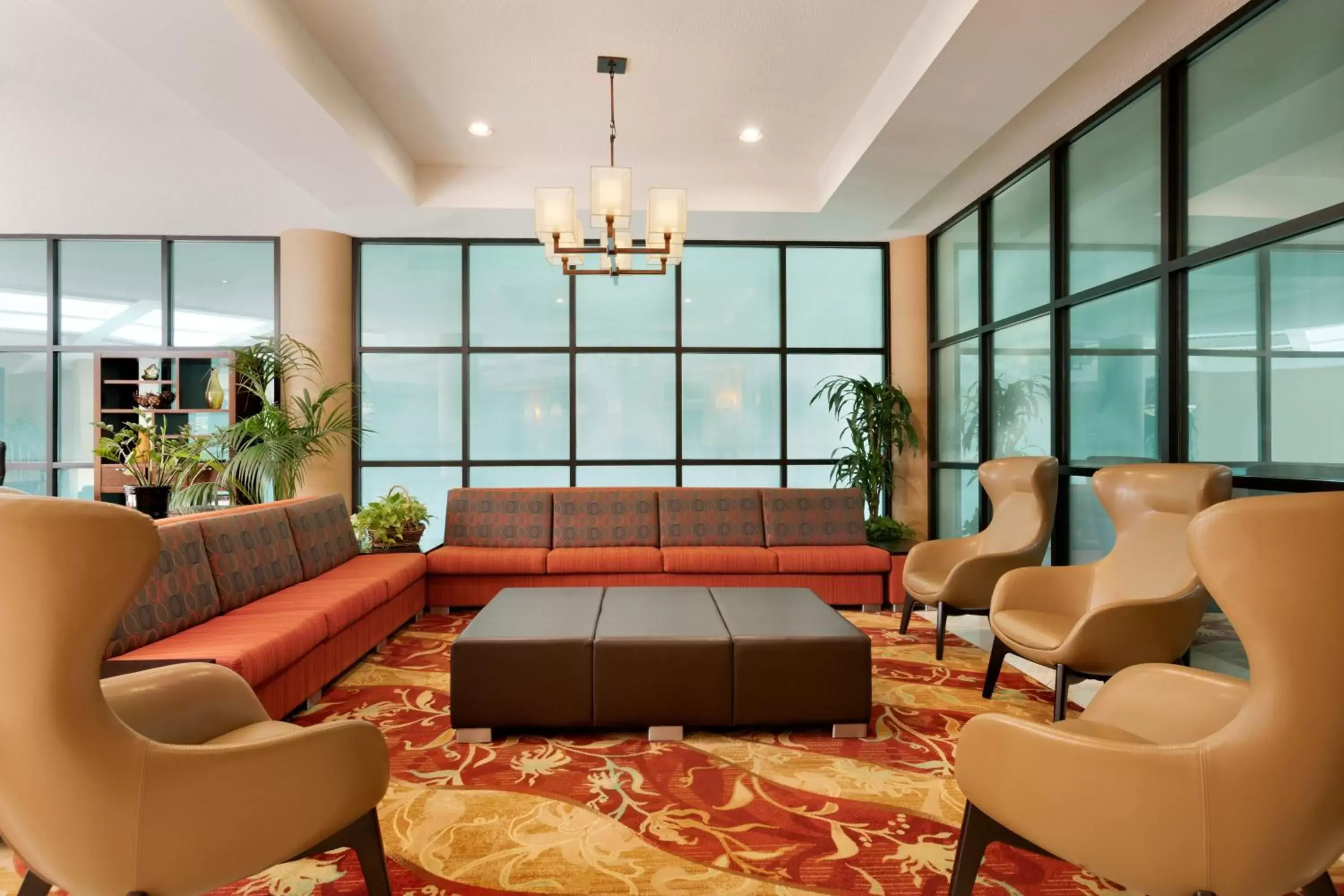 Lobby or reception, Lobby/Reception in Crowne Plaza Auburn Hills, an IHG Hotel