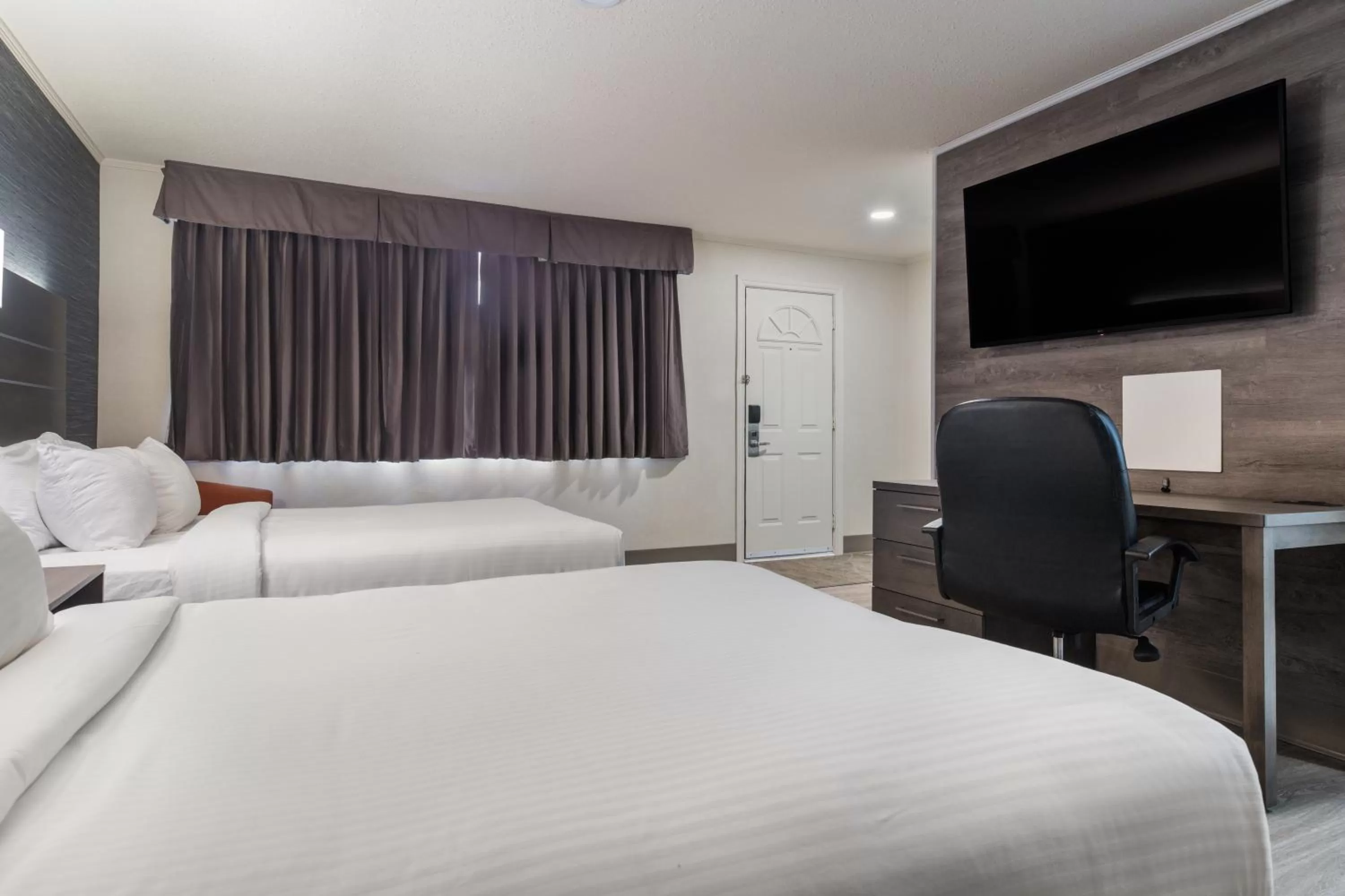 TV and multimedia, Bed in Glengarry Extended Stays