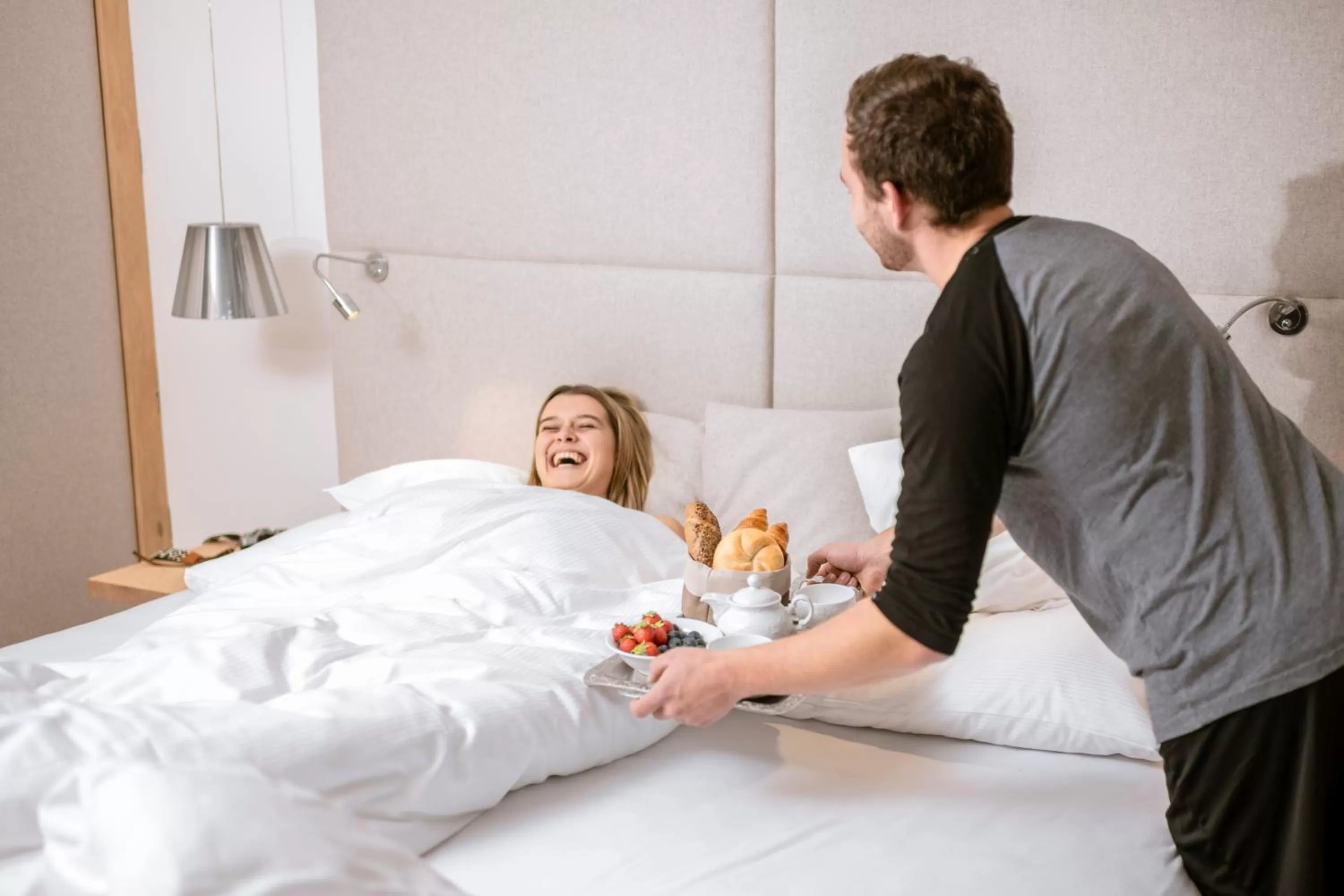 People, Bed in Das Reisch