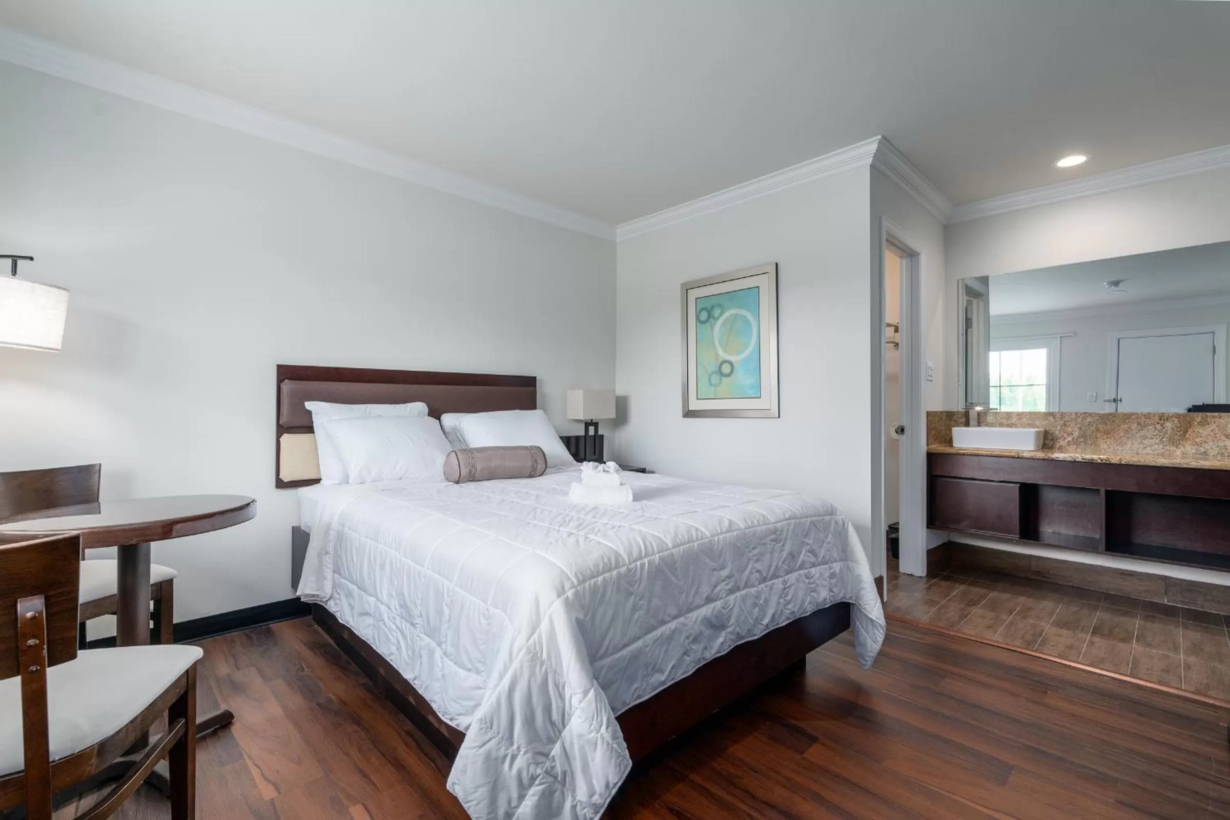 Photo of the whole room in Crewe Boutique Inn