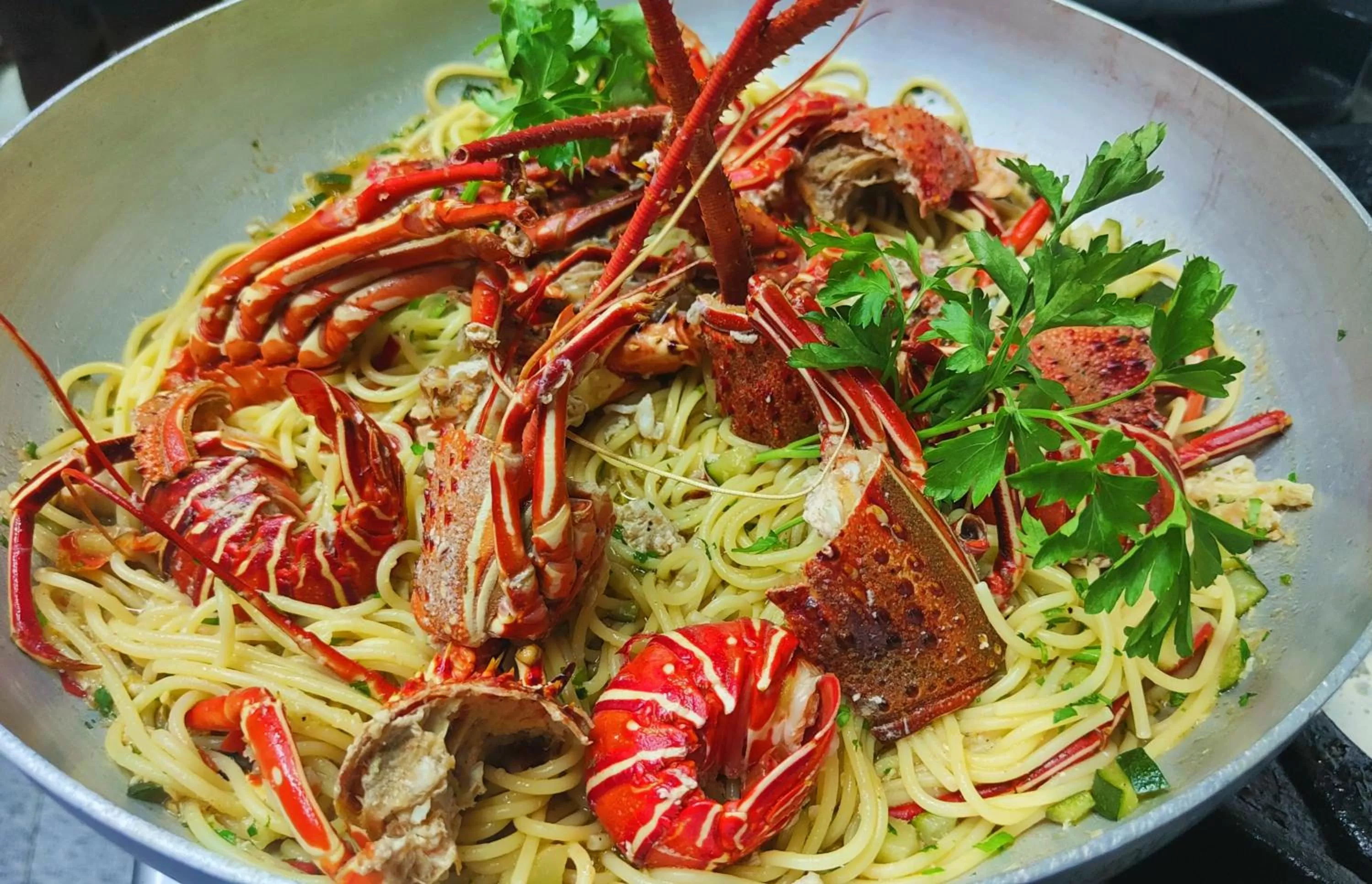 Restaurant/places to eat in Pensaò Big Game Maio