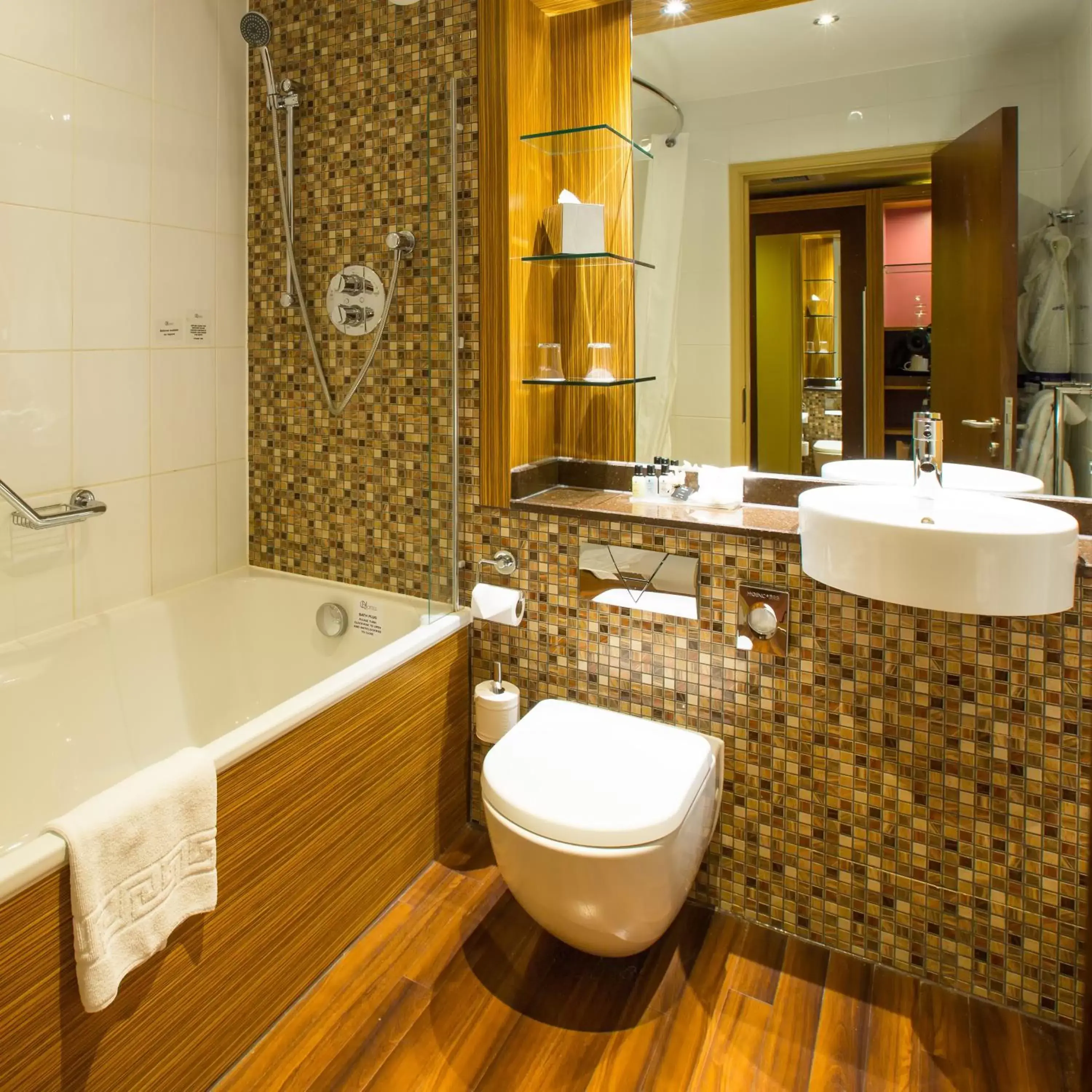 Shower, Bathroom in Ashford International Hotel & Spa