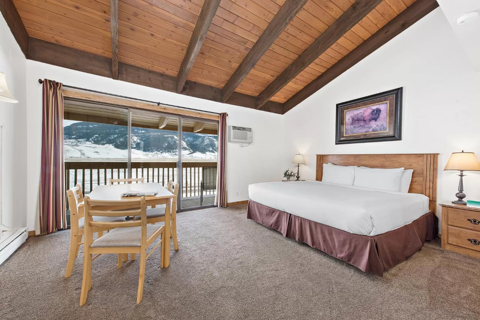 Winter, Bed in Elk Refuge Inn