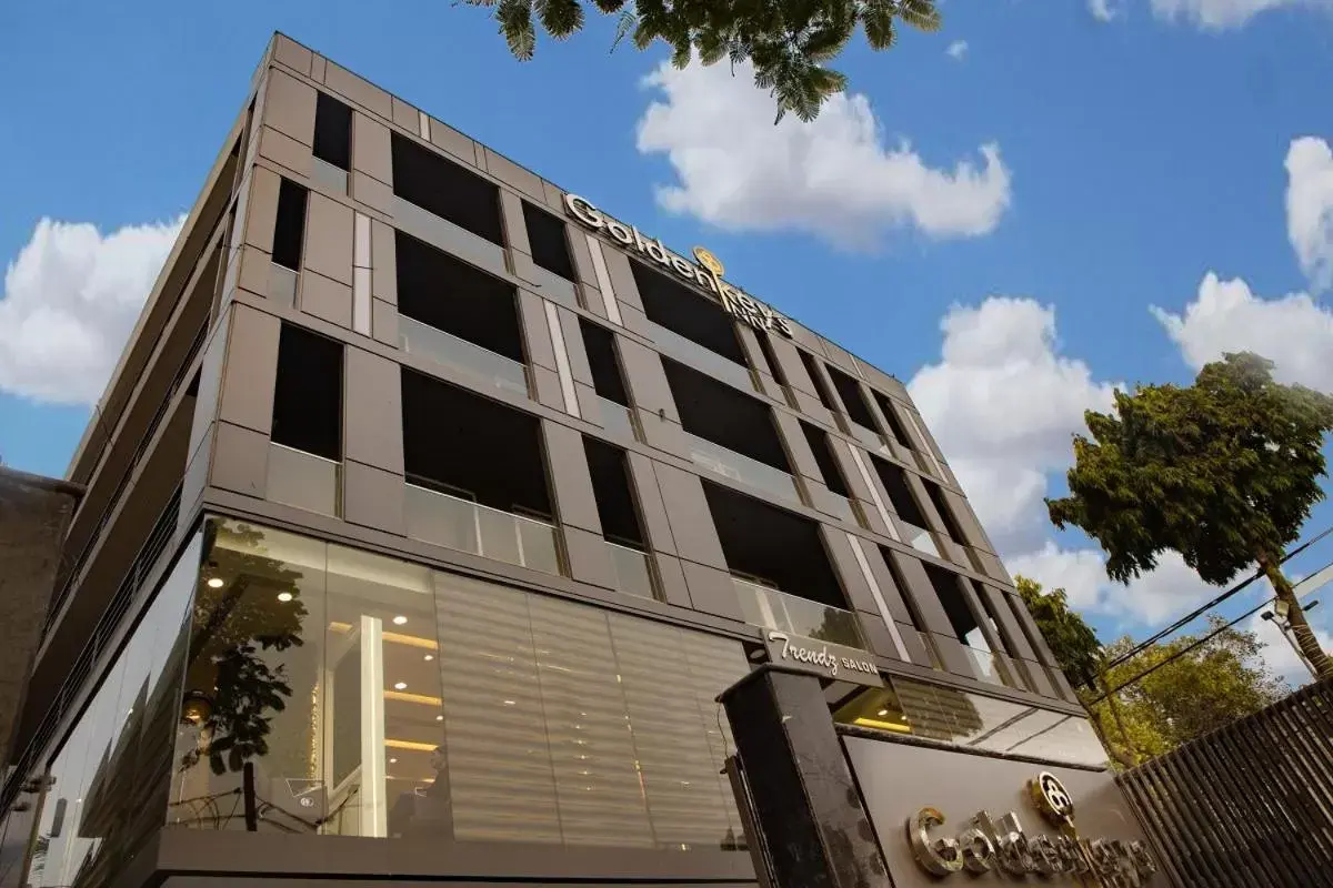 Property building in GoldenKeys Inn Property building in GoldenKeys Inn