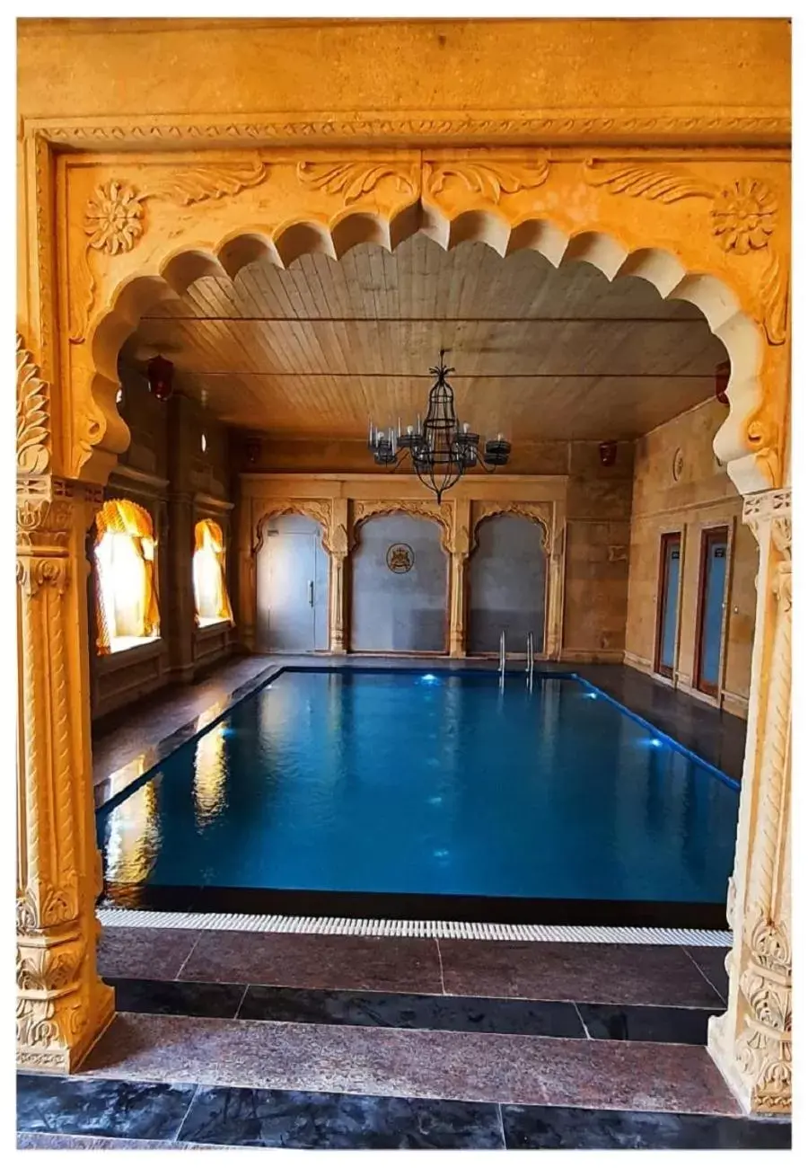 Swimming pool in Hotel Lal Garh Fort And Palace