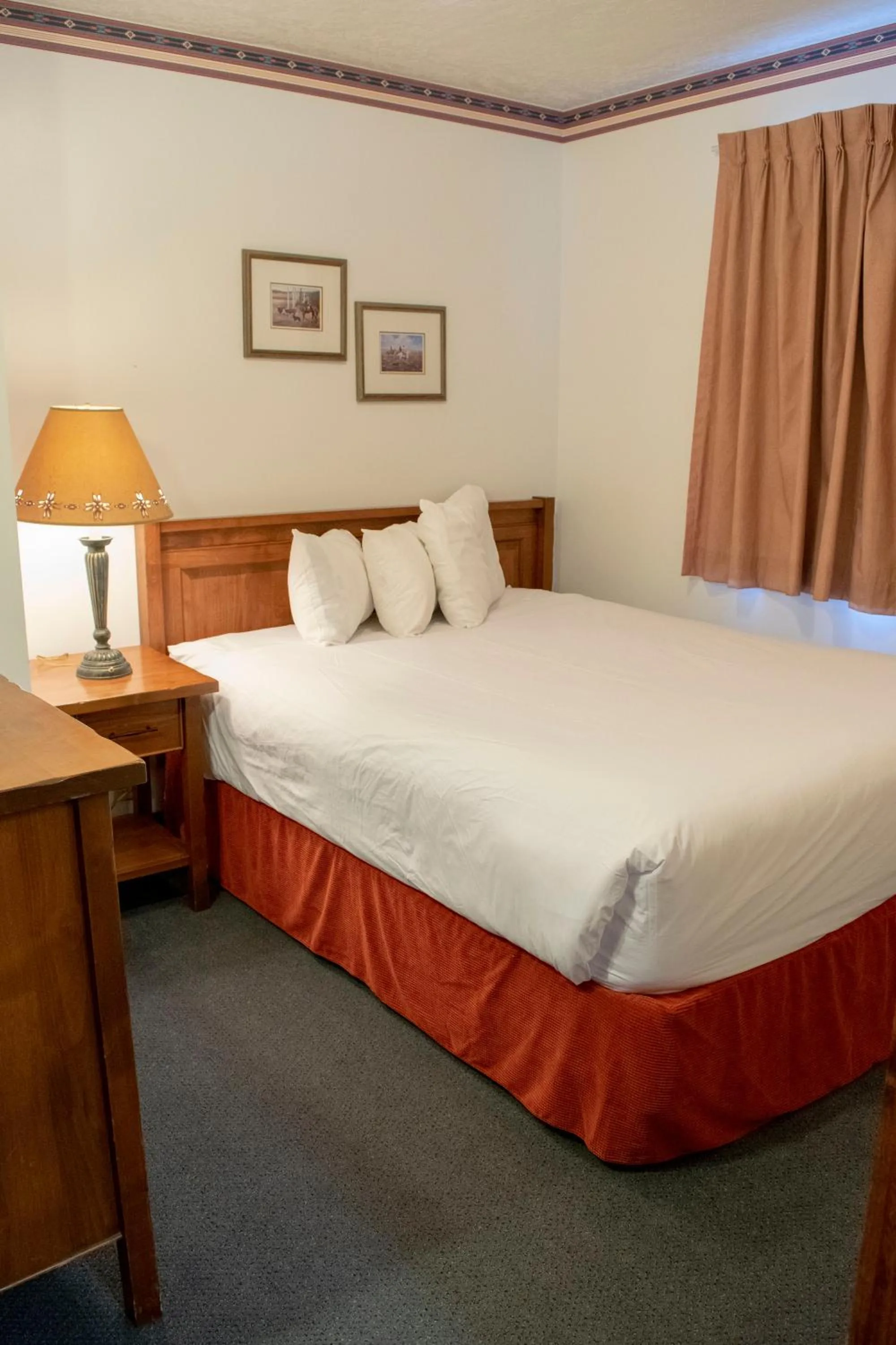 Bed in Aspen Village