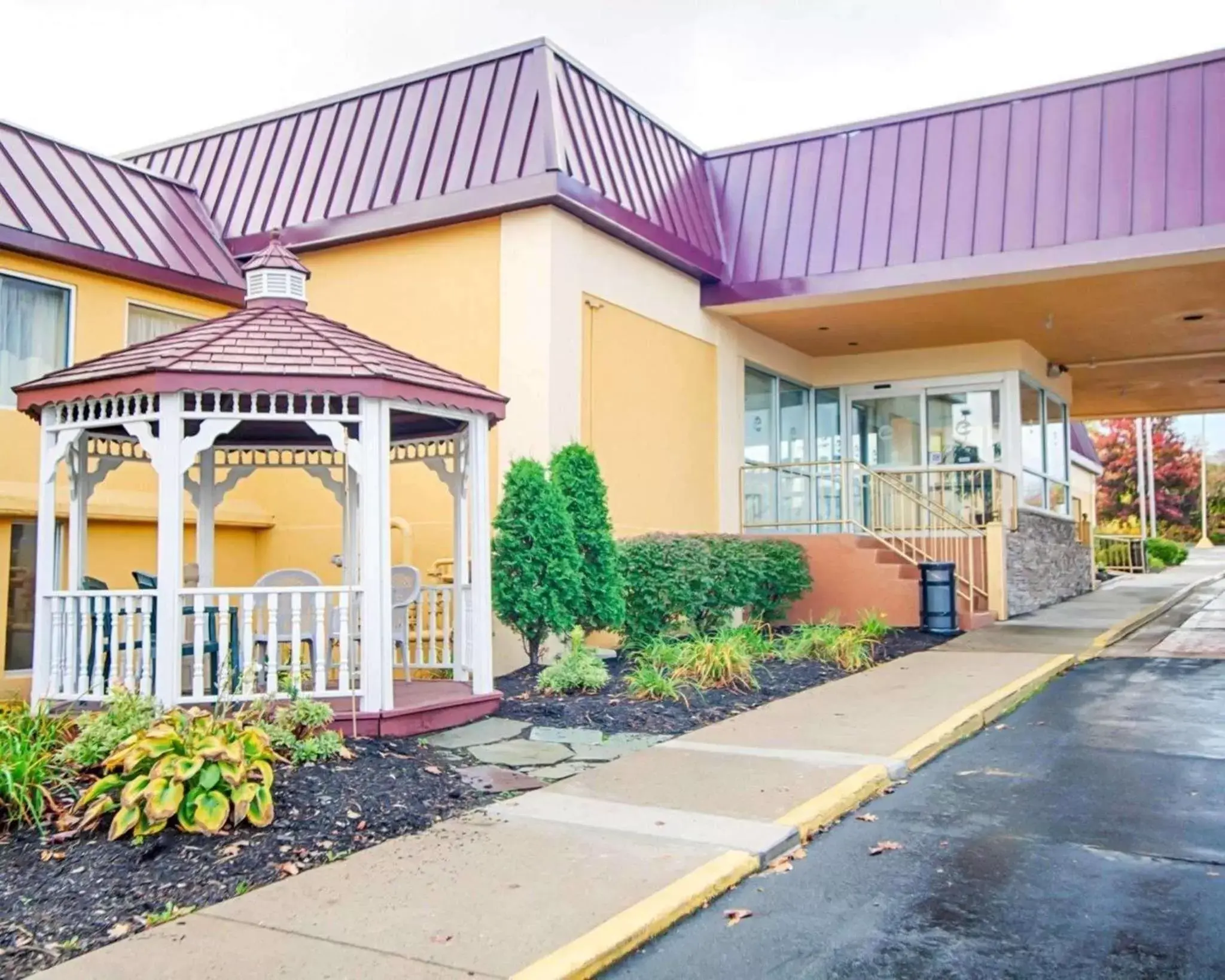 Property Building in Quality Inn and Suites Fairgrounds - Syracuse