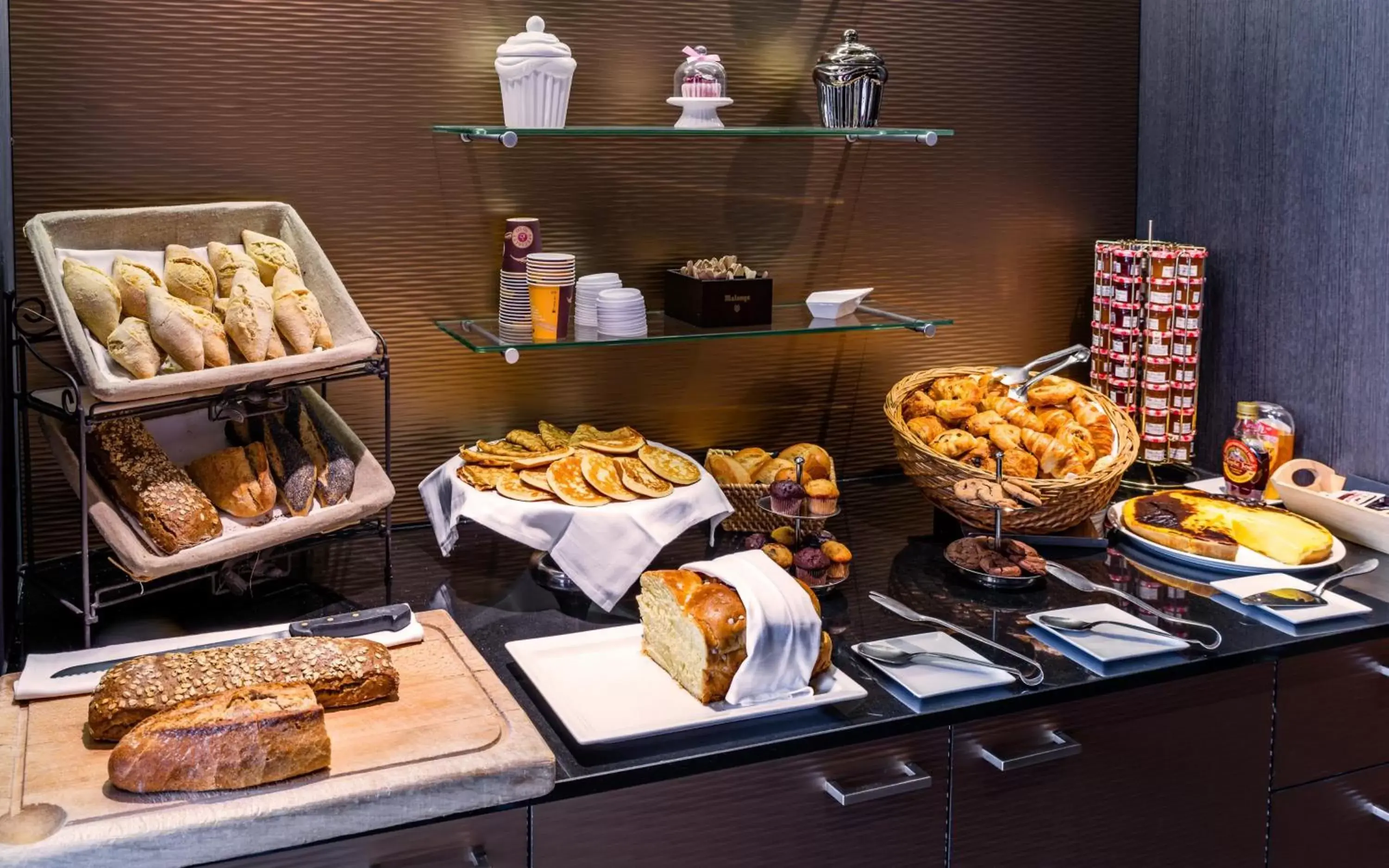 Breakfast in Holiday Inn Toulouse Airport, an IHG Hotel