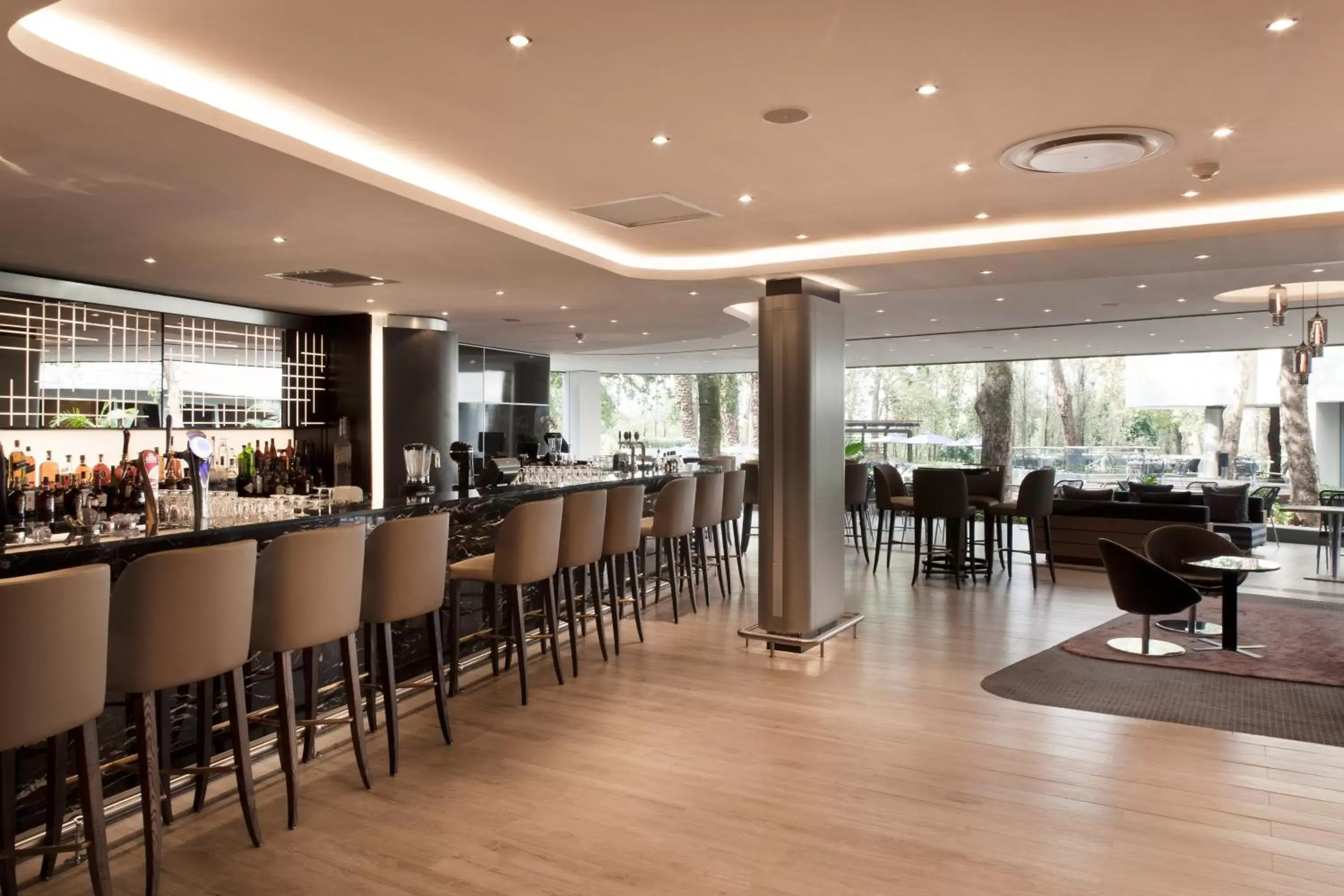 Lounge or bar, Restaurant/Places to Eat in The Maslow Hotel, Sandton