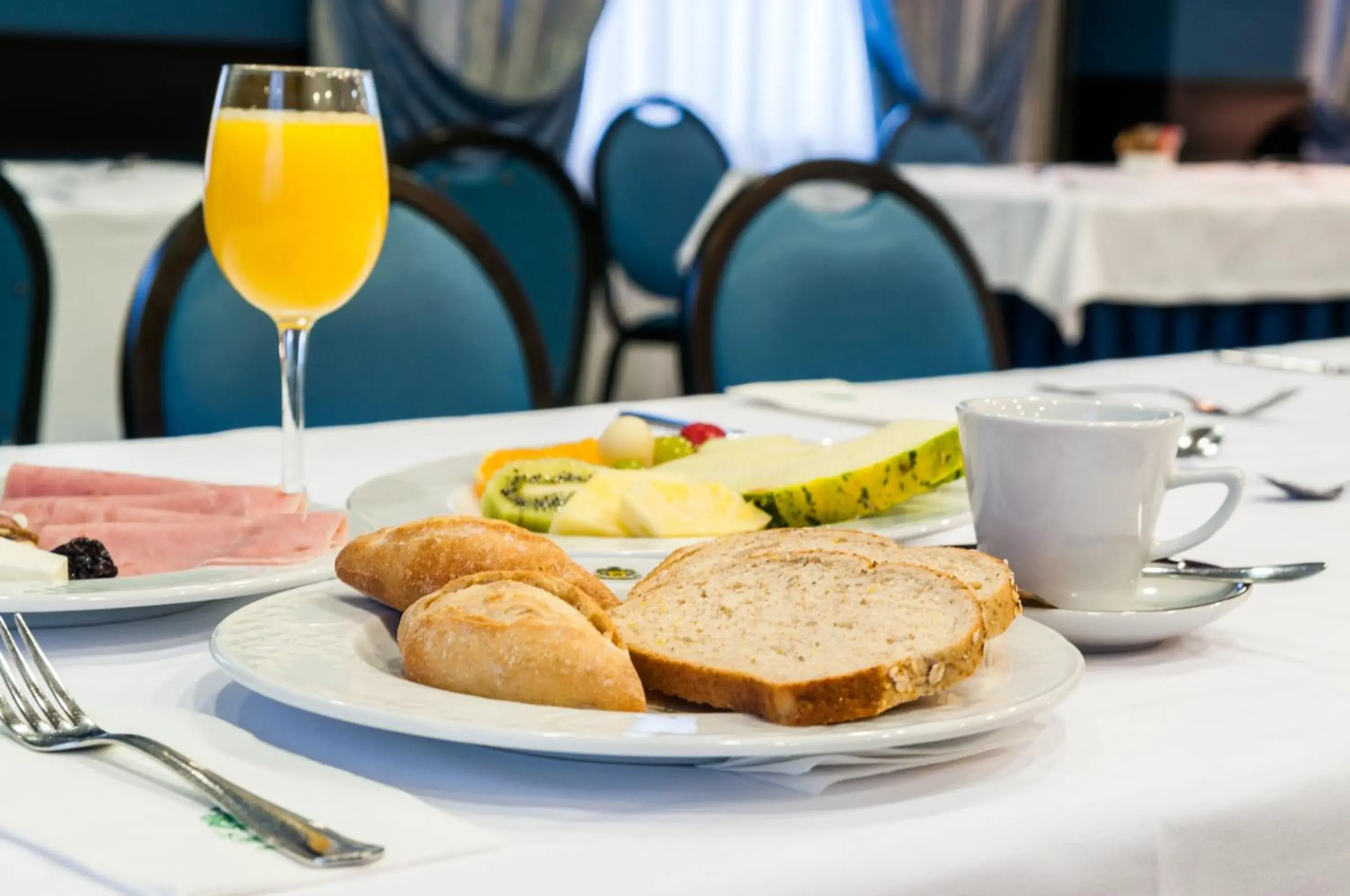 Buffet breakfast in Hotel Ciudad de Alcañiz