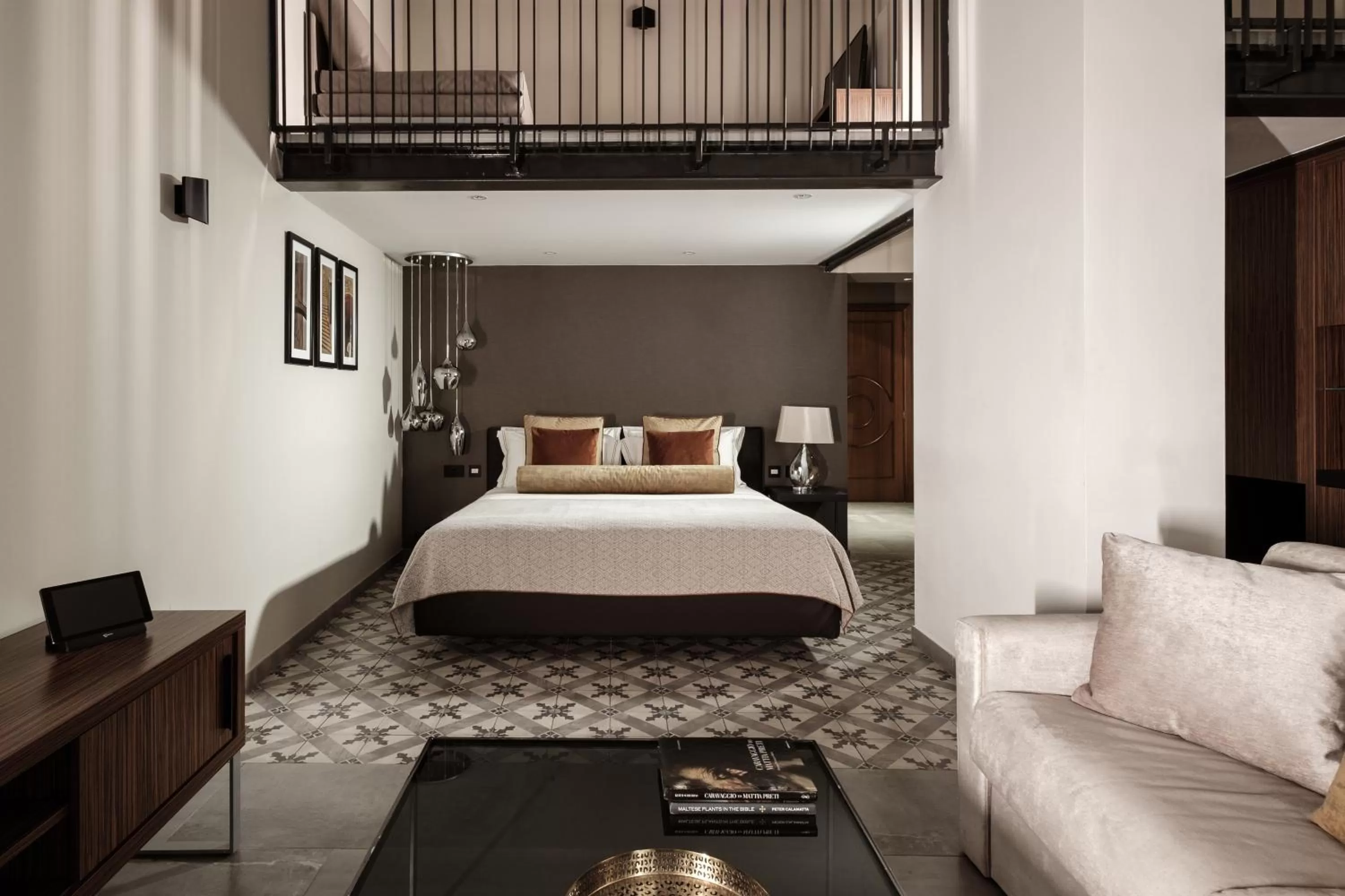 Bedroom, Bed in 1926 Le Parisot Boutique Suites