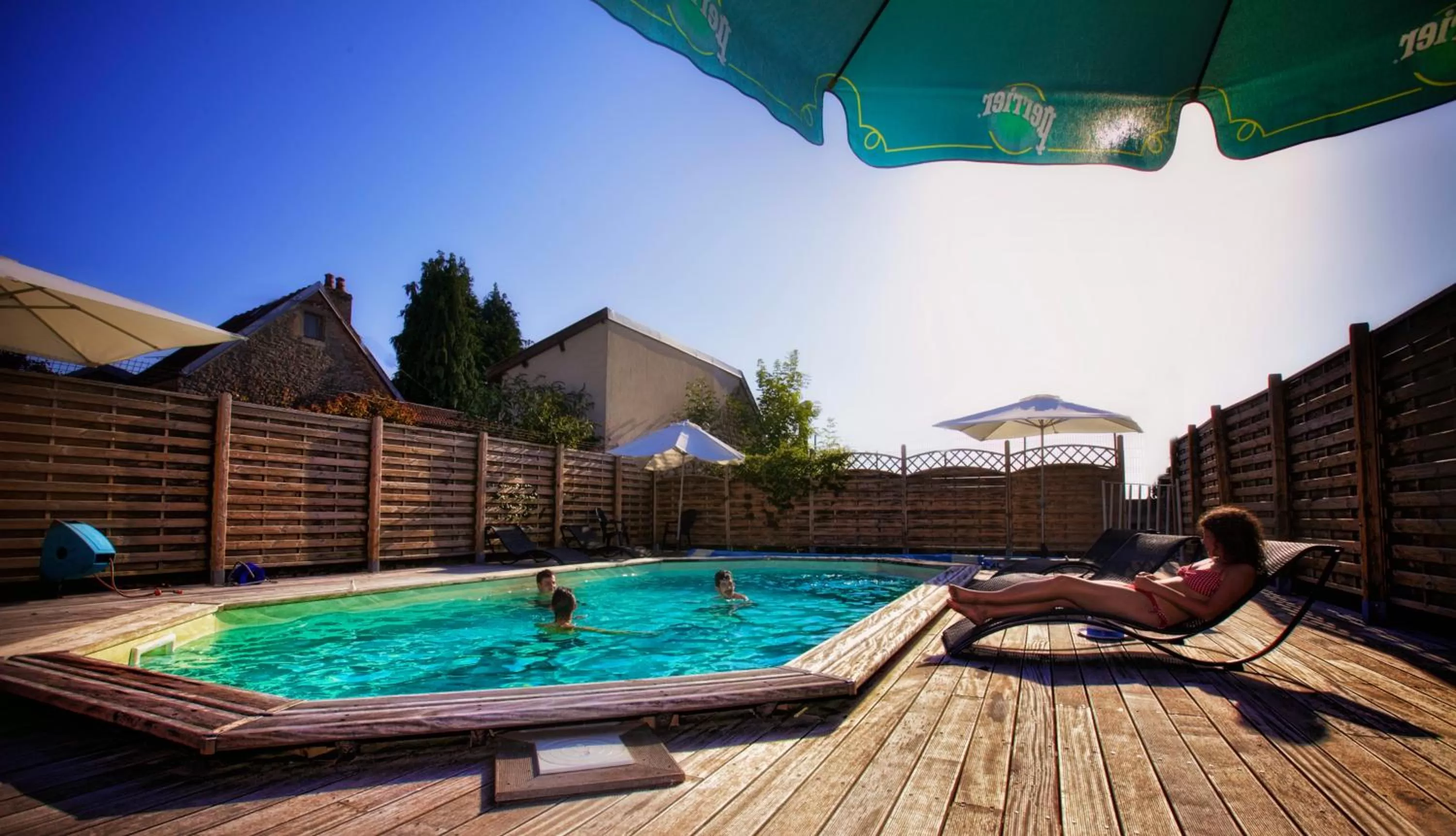 Solarium, Swimming Pool in Hotel De La Poste