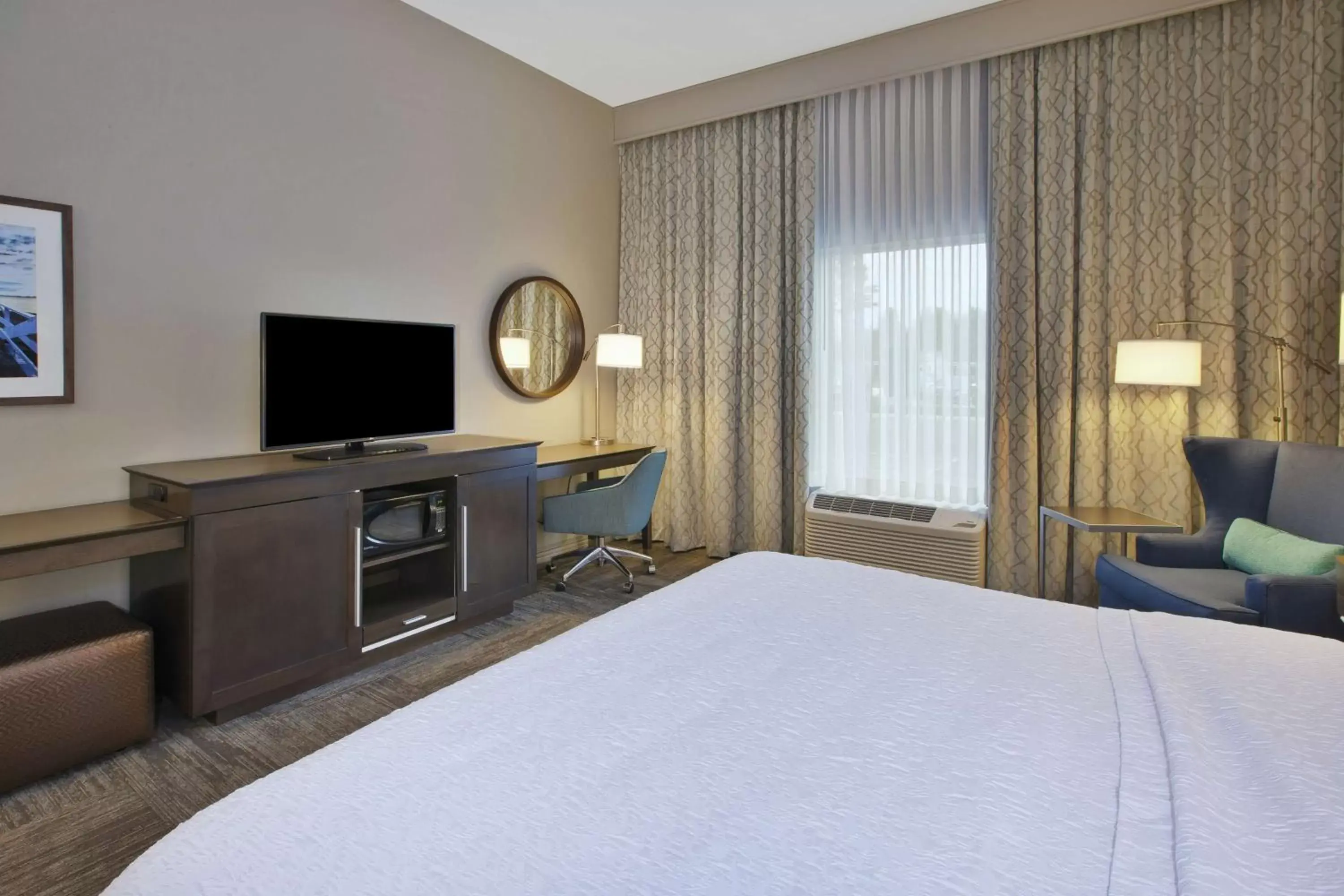 Bedroom, Bed in Hampton Inn Kennebunk Kennebunkport Me Bedroom, Bed in Hampton Inn Kennebunk Kennebunkport Me