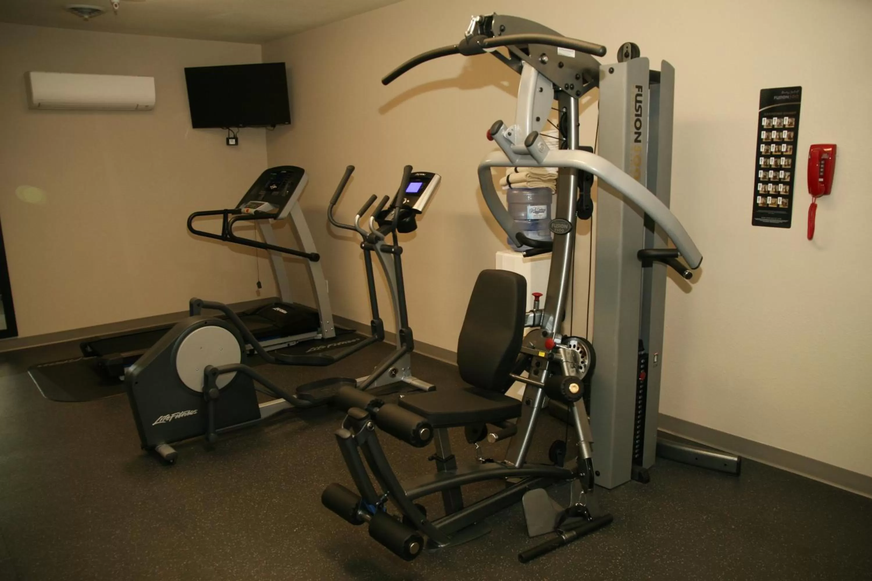 Fitness centre/facilities in Country Inn & Suites by Radisson, Prineville, OR