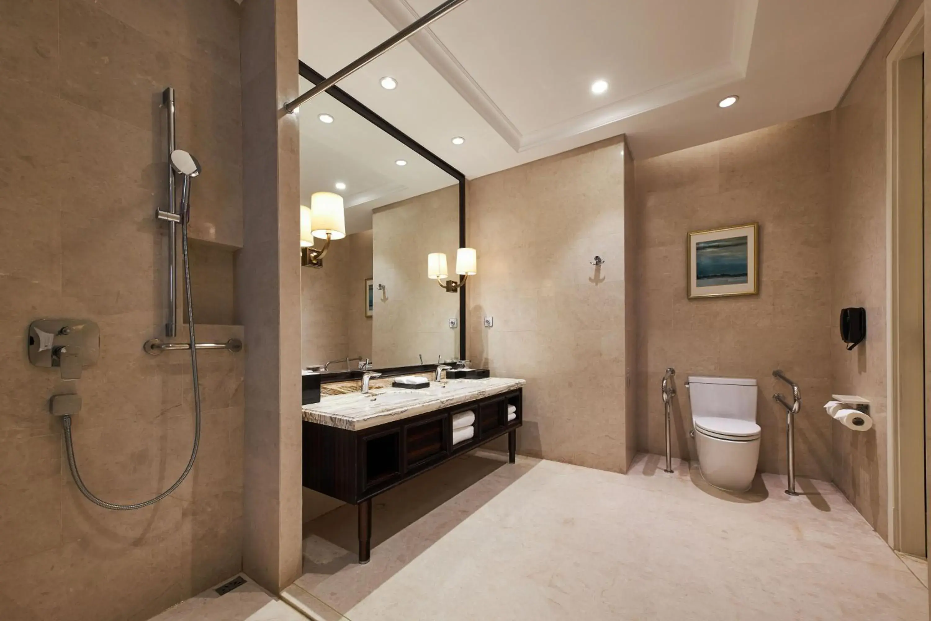 Toilet, Bathroom in The Westin Zhujiajian Resort, Zhoushan