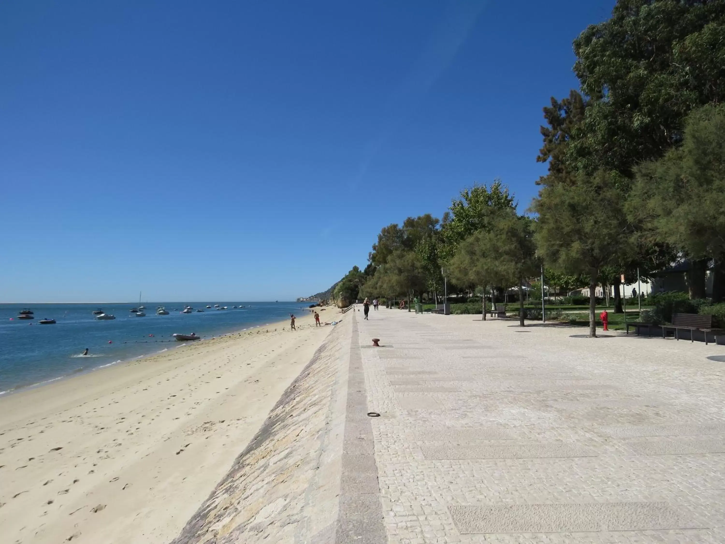 Nearby landmark, Beach in Novotel Setubal