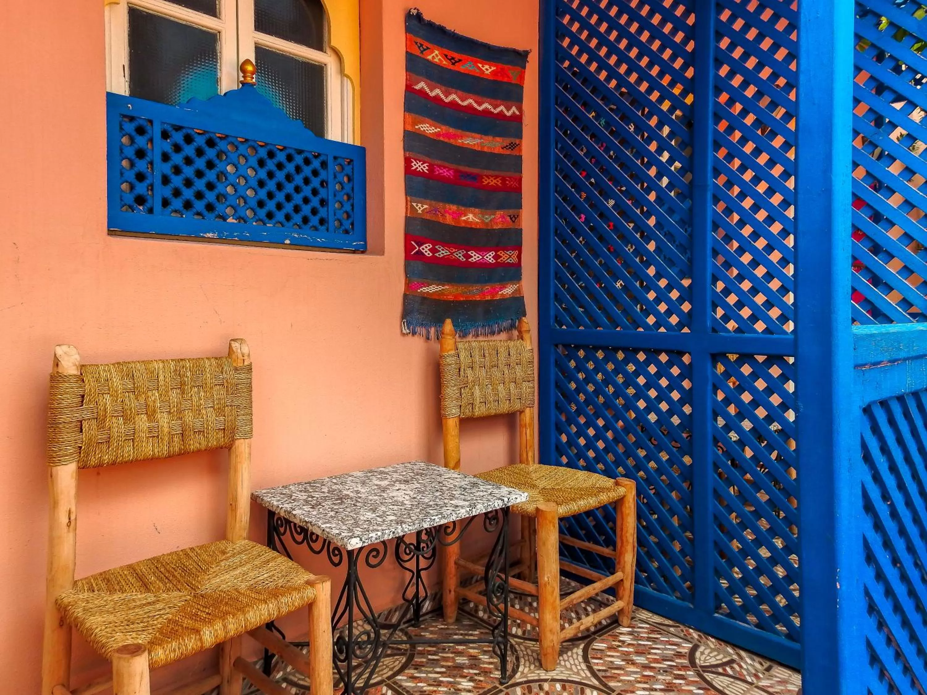 Deluxe King Room in Le Bleu House