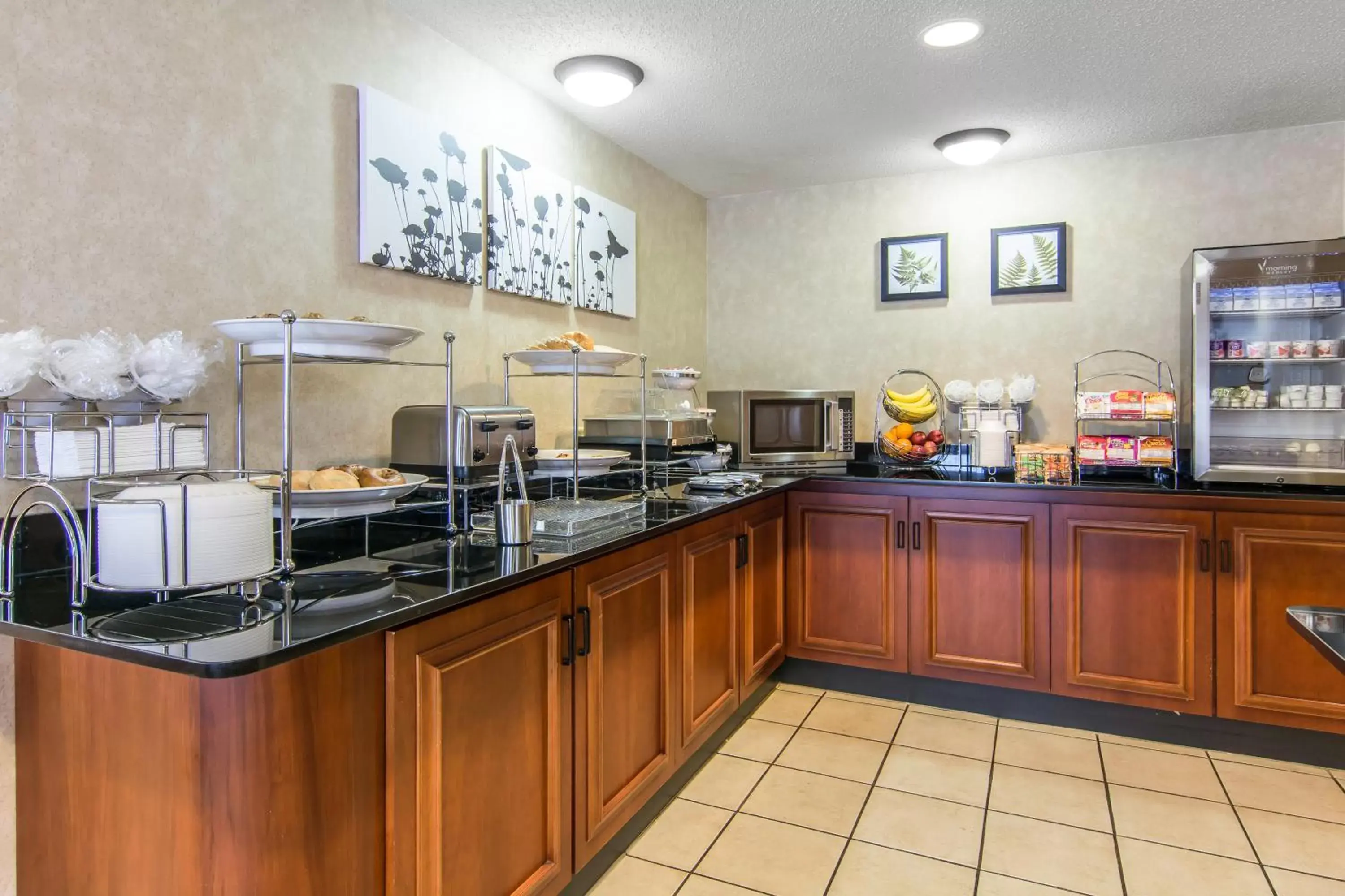 Coffee/tea facilities, Restaurant/Places to Eat in Sleep Inn Southpoint