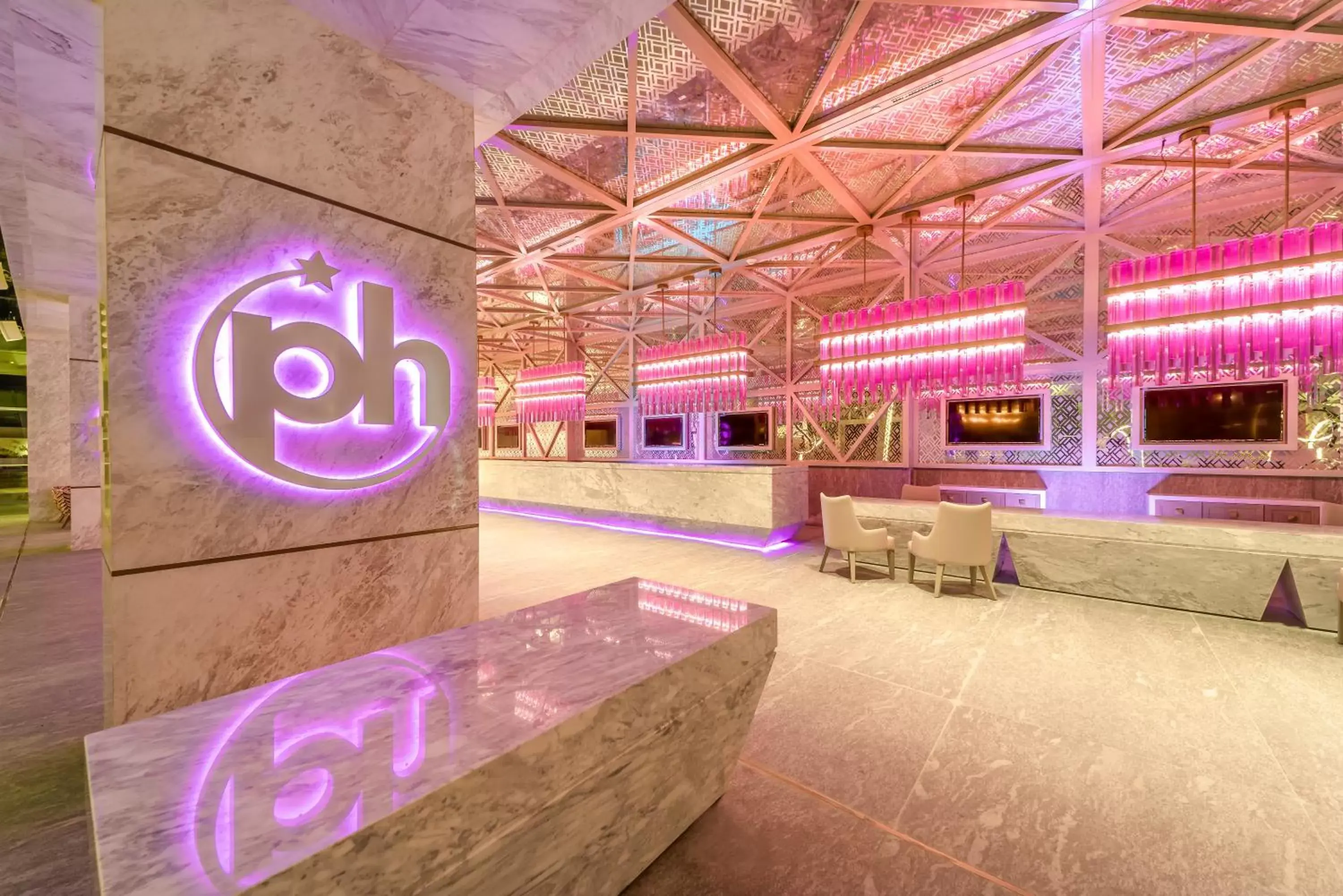 Lobby or reception in Planet Hollywood Cancun, An Autograph Collection All-Inclusive Resort