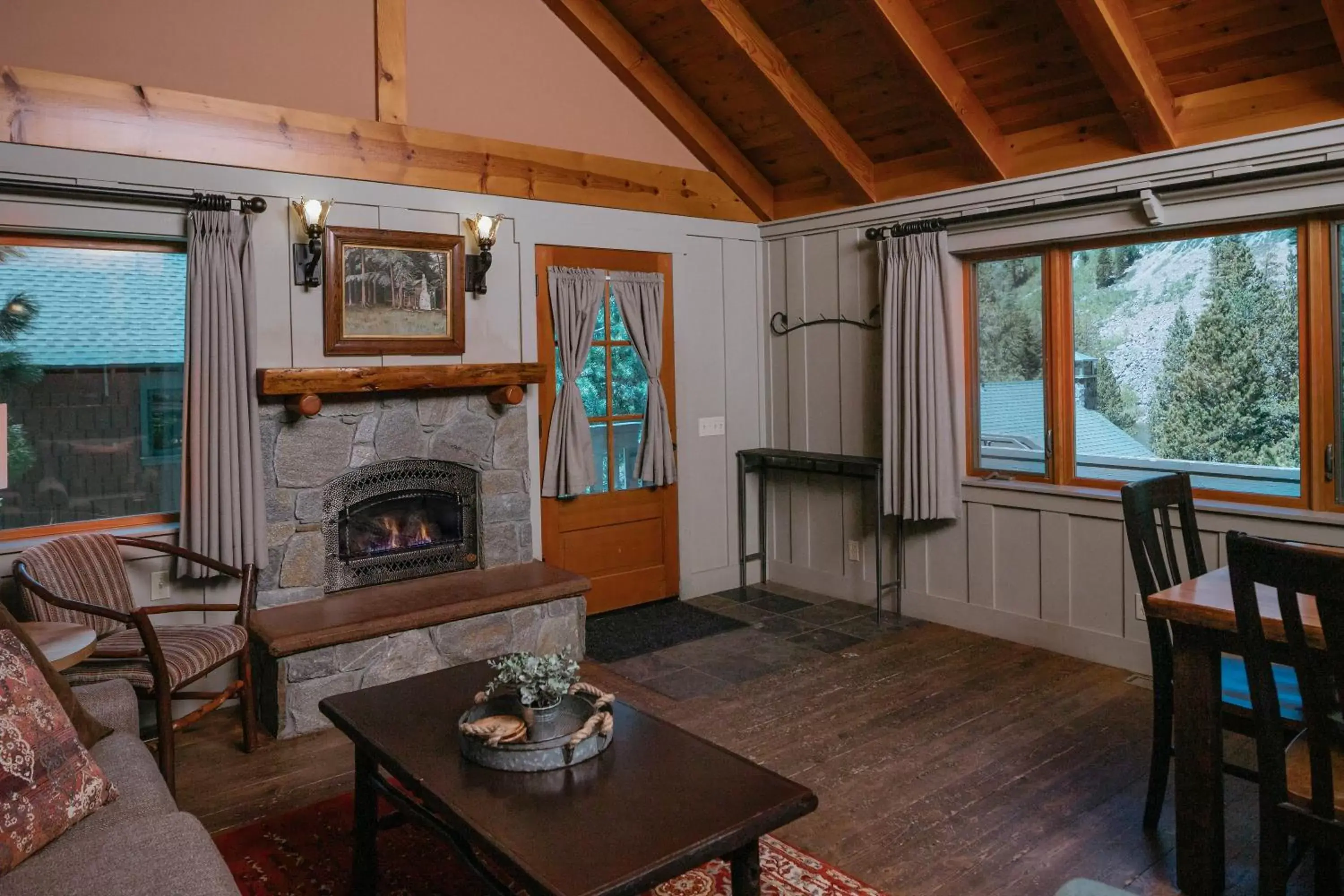 Living room, Seating Area in Tamarack Lodge