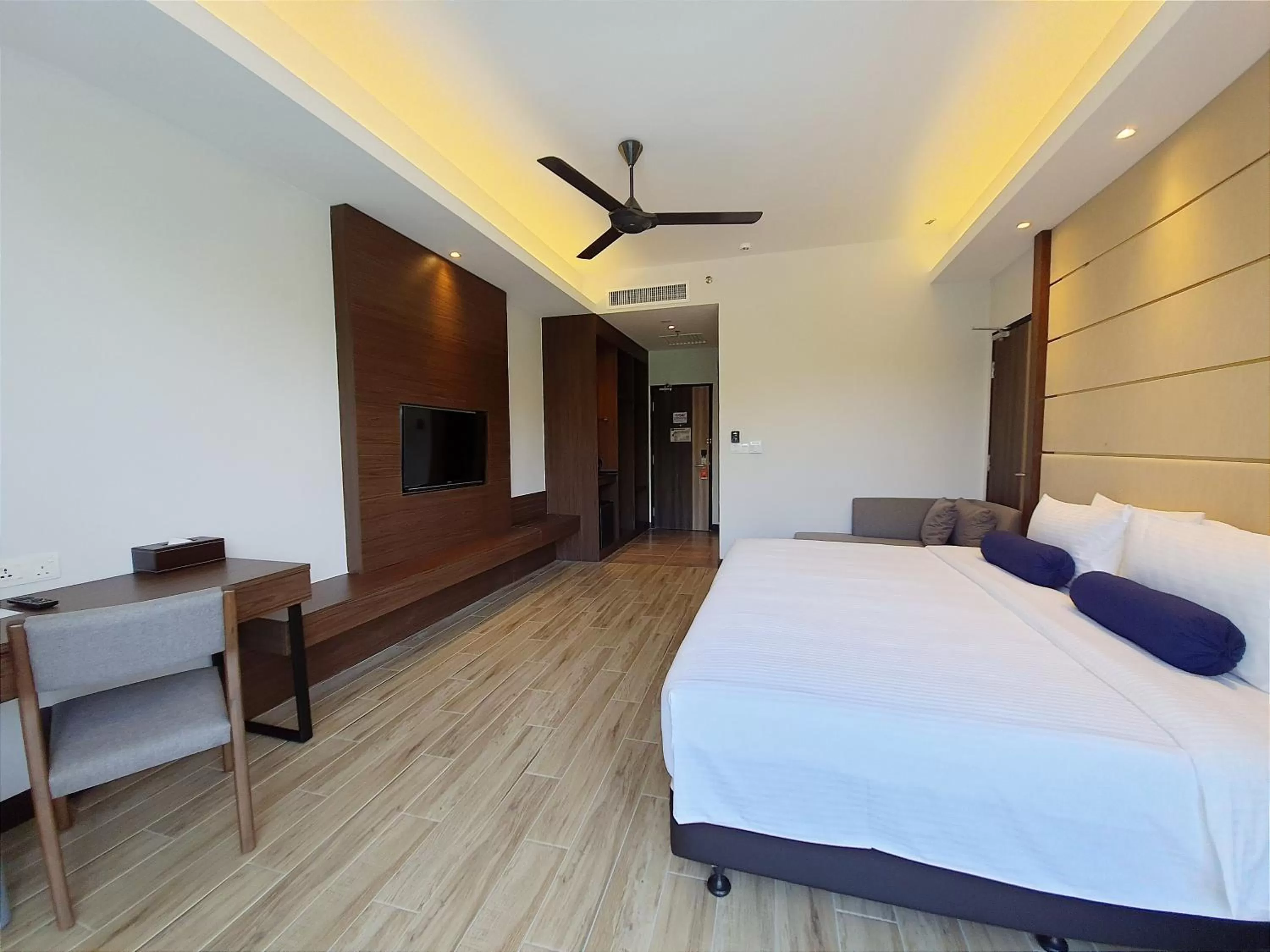 Photo of the whole room, Bed in Pacific Regency Beach Resort, Port Dickson