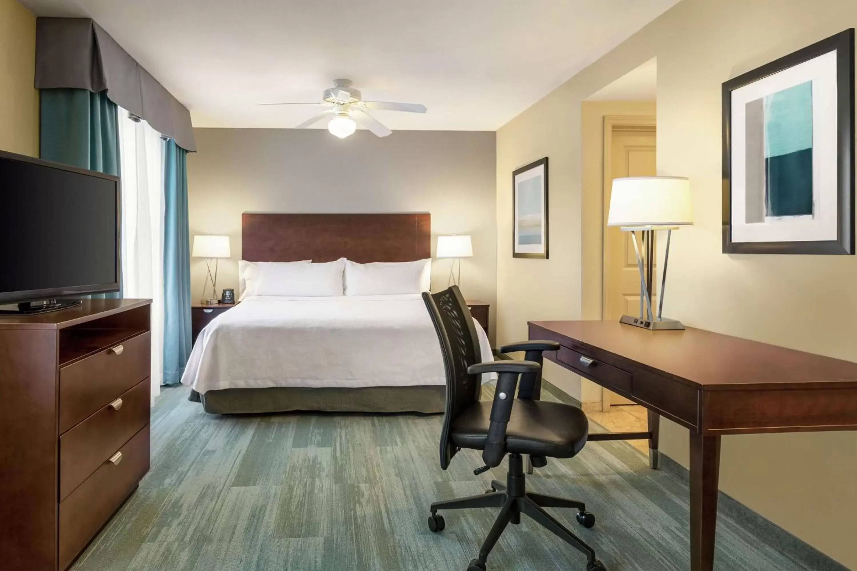 Bedroom, Bed in Homewood Suites by Hilton Macon-North