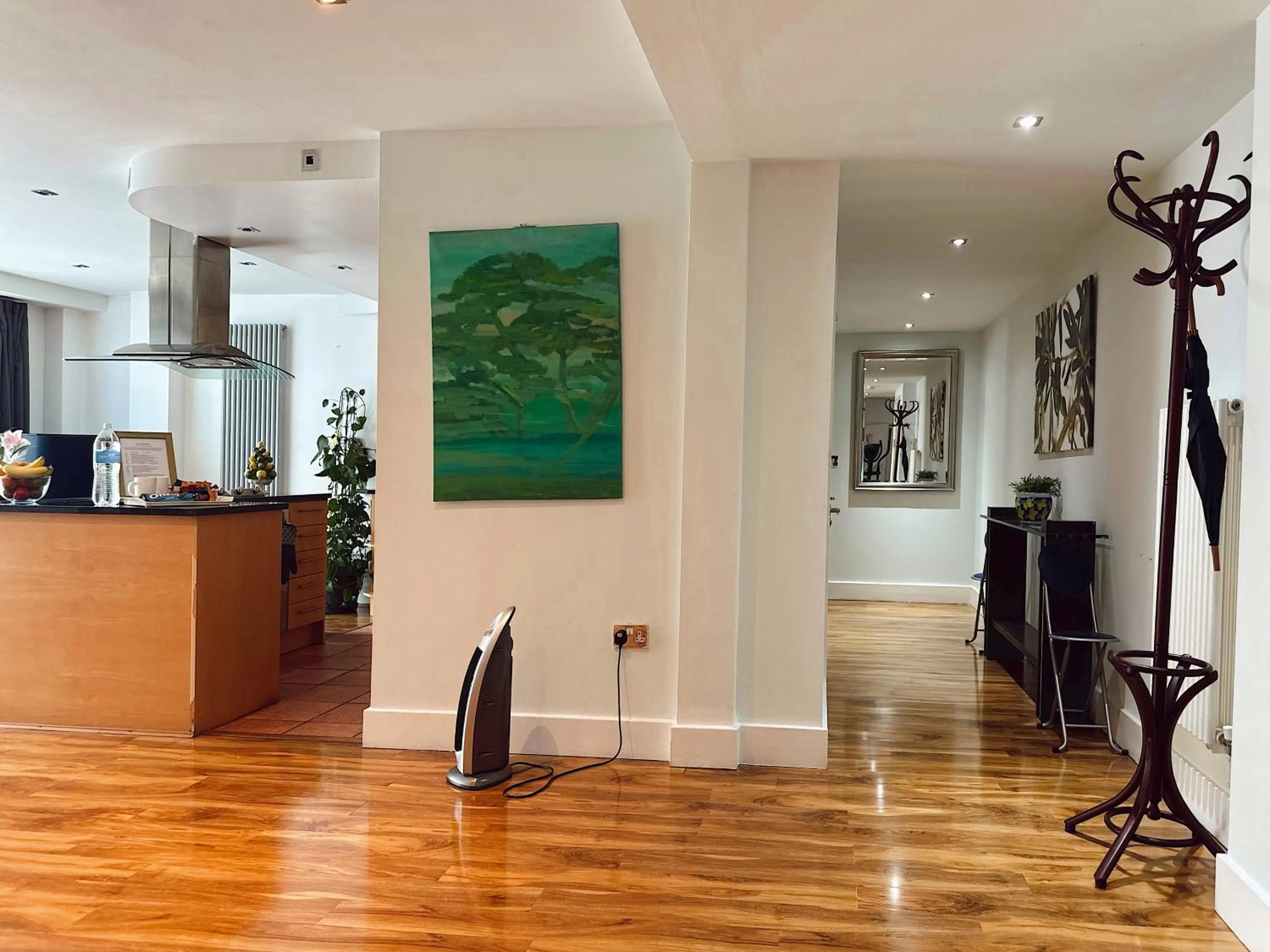 Kitchen or kitchenette in Canary Wharf - Luxury Apartments