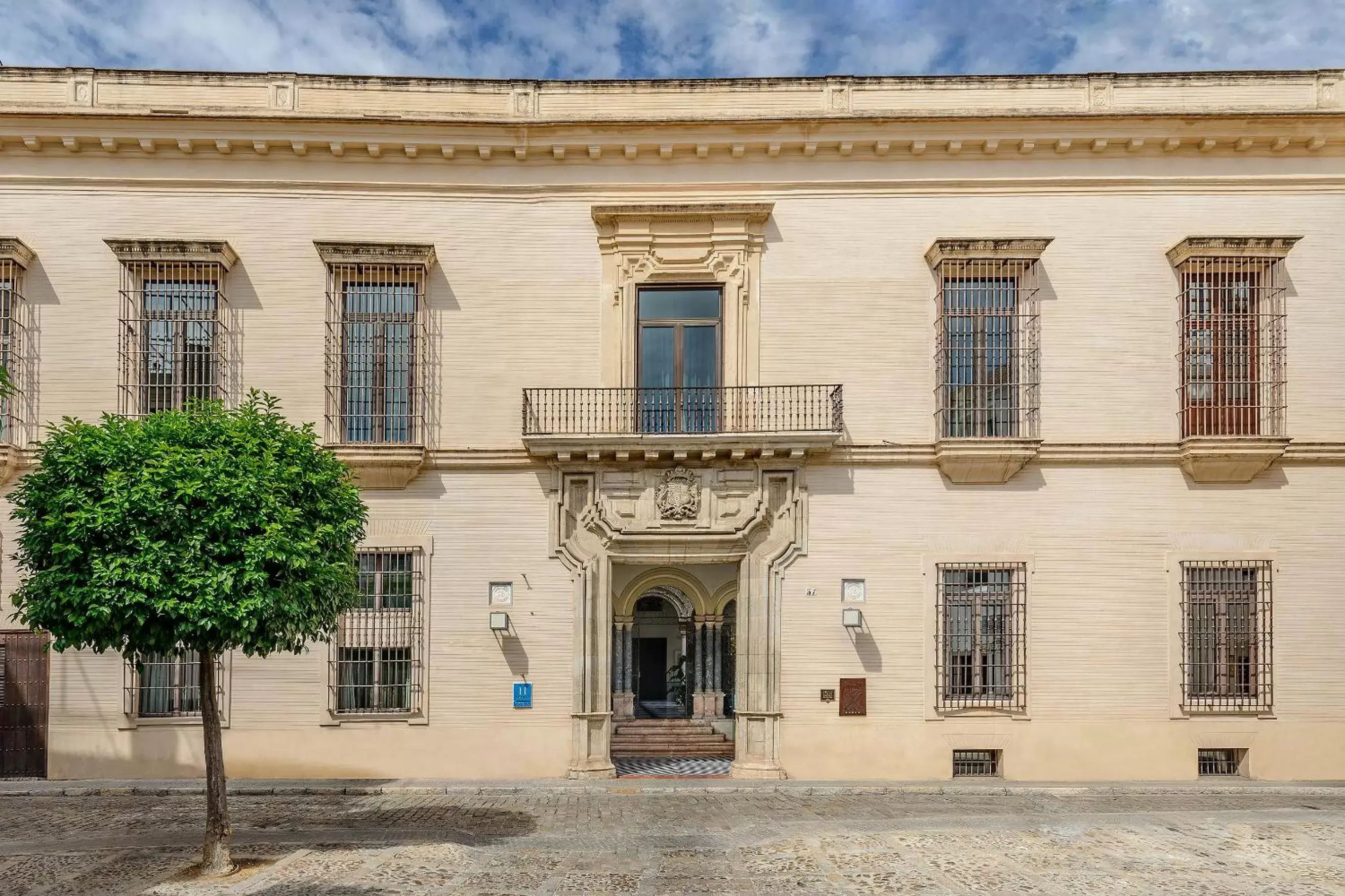 Property Building in CoolRooms Palacio Villapanés