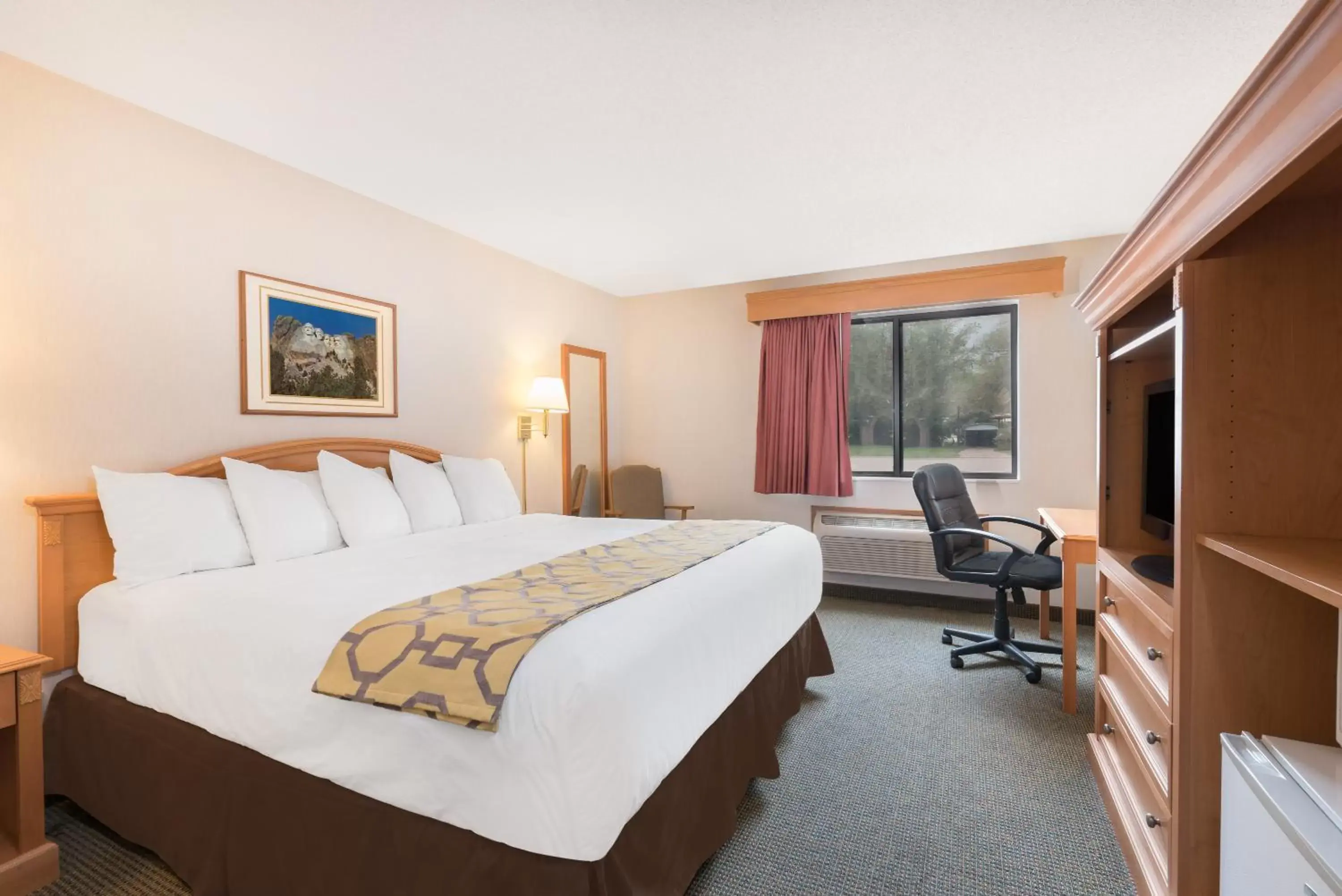 King Room - Non-Smoking in Baymont by Wyndham Hot Springs