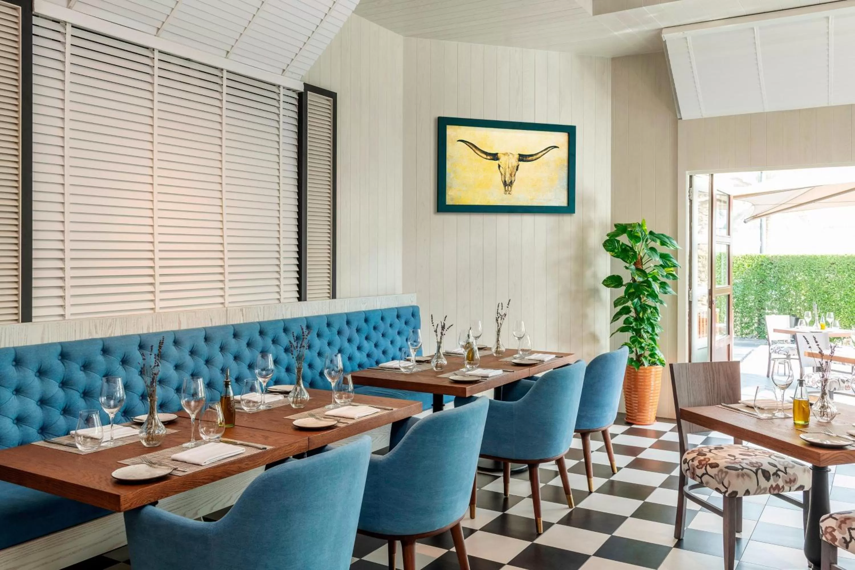 Restaurant/places to eat in Le Méridien Dubai Hotel & Conference Centre