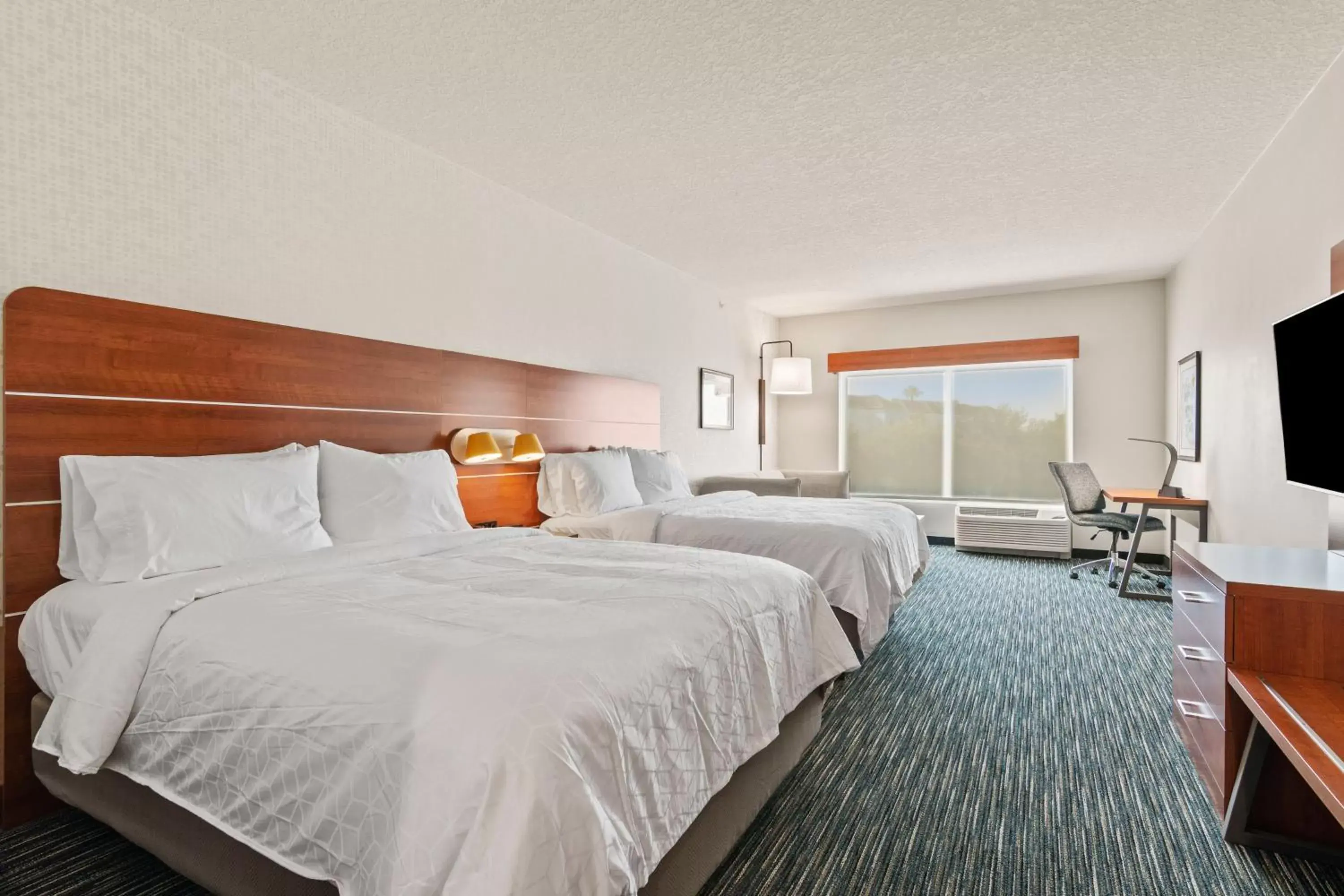 Photo of the whole room, Bed in Holiday Inn Express & Suites Orlando- Lake Buena Vista, an IHG Hotel