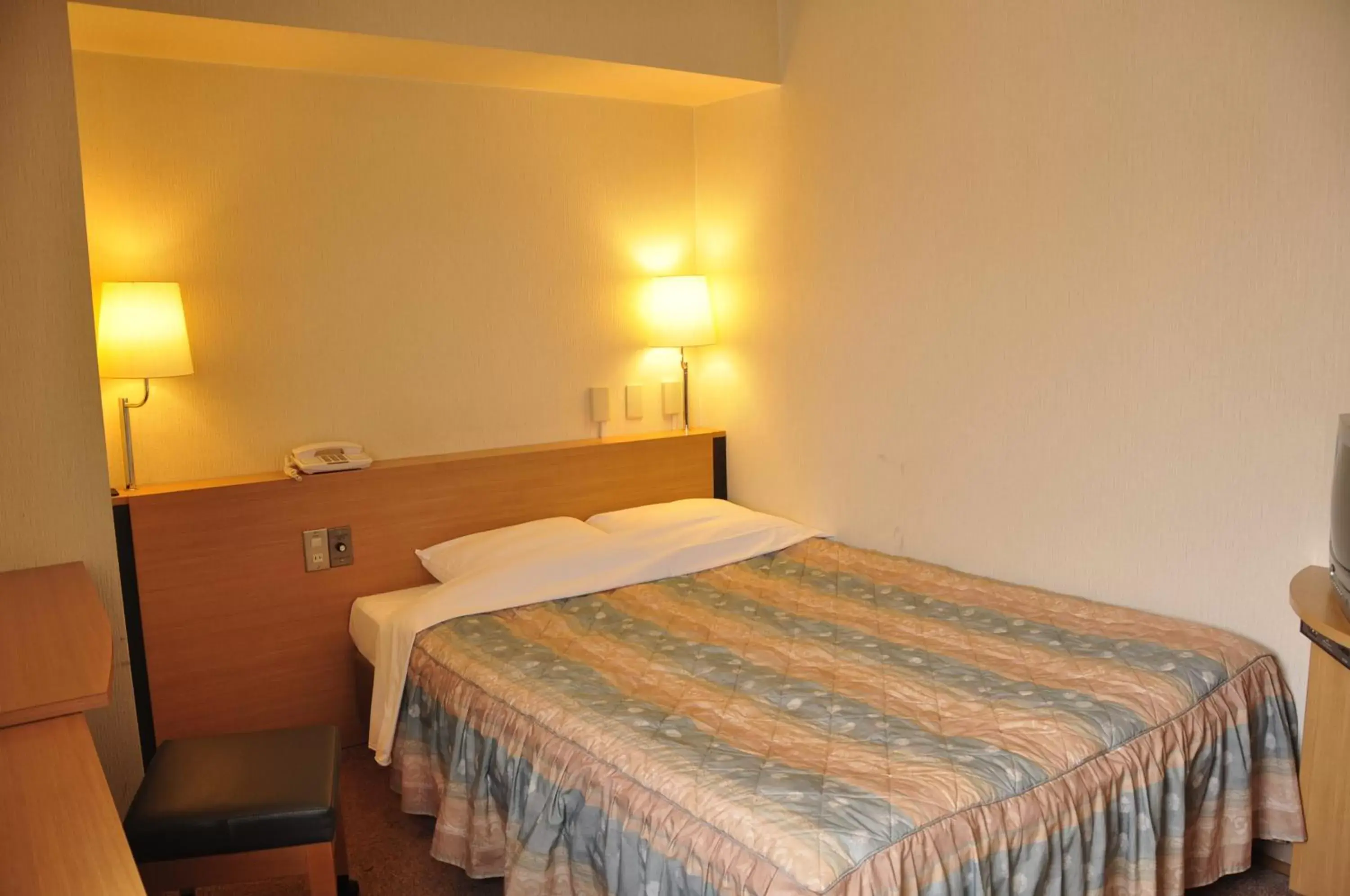 Bed, Room Photo in Hotel Kamoike Plaza