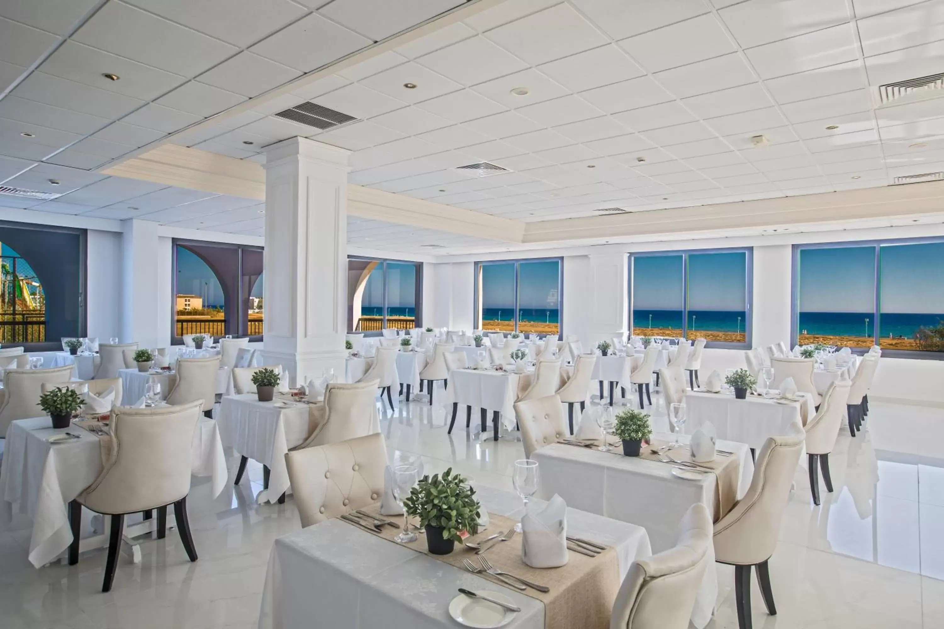 Restaurant/Places to Eat in Anmaria Beach Hotel & Spa