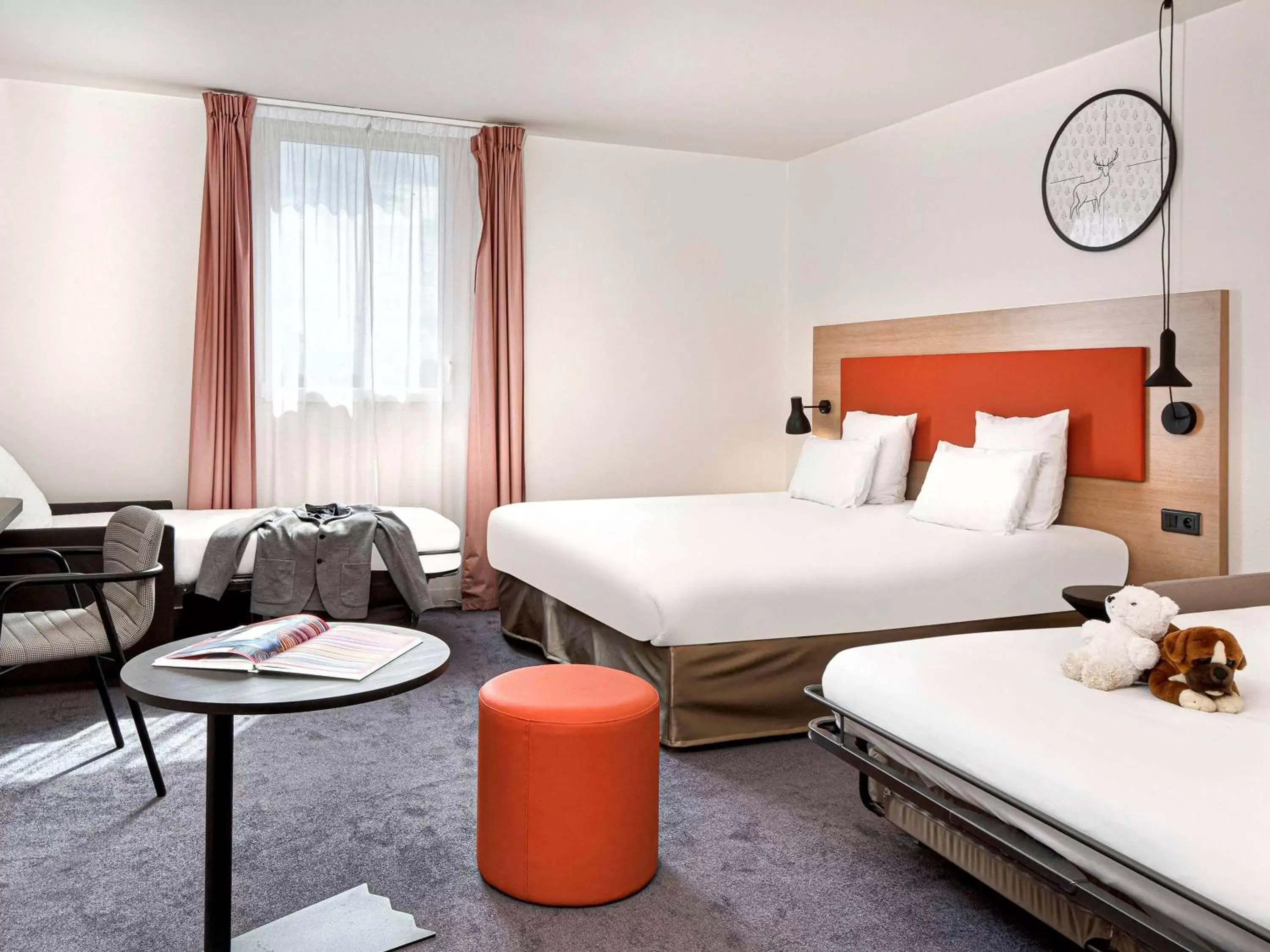 Photo of the whole room, Bed in Hôtel ibis Styles Montargis Arboria