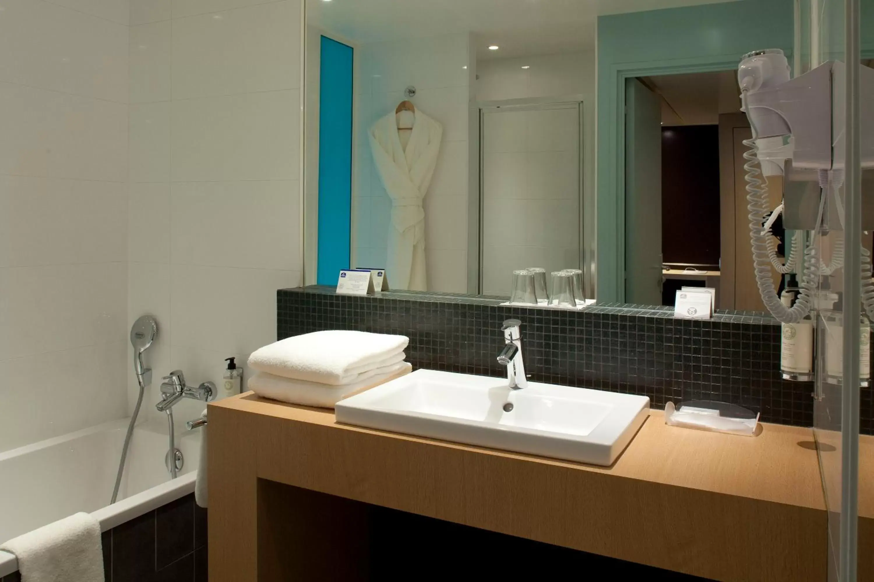 Bathroom in Best Western Premier Hotel de la Paix