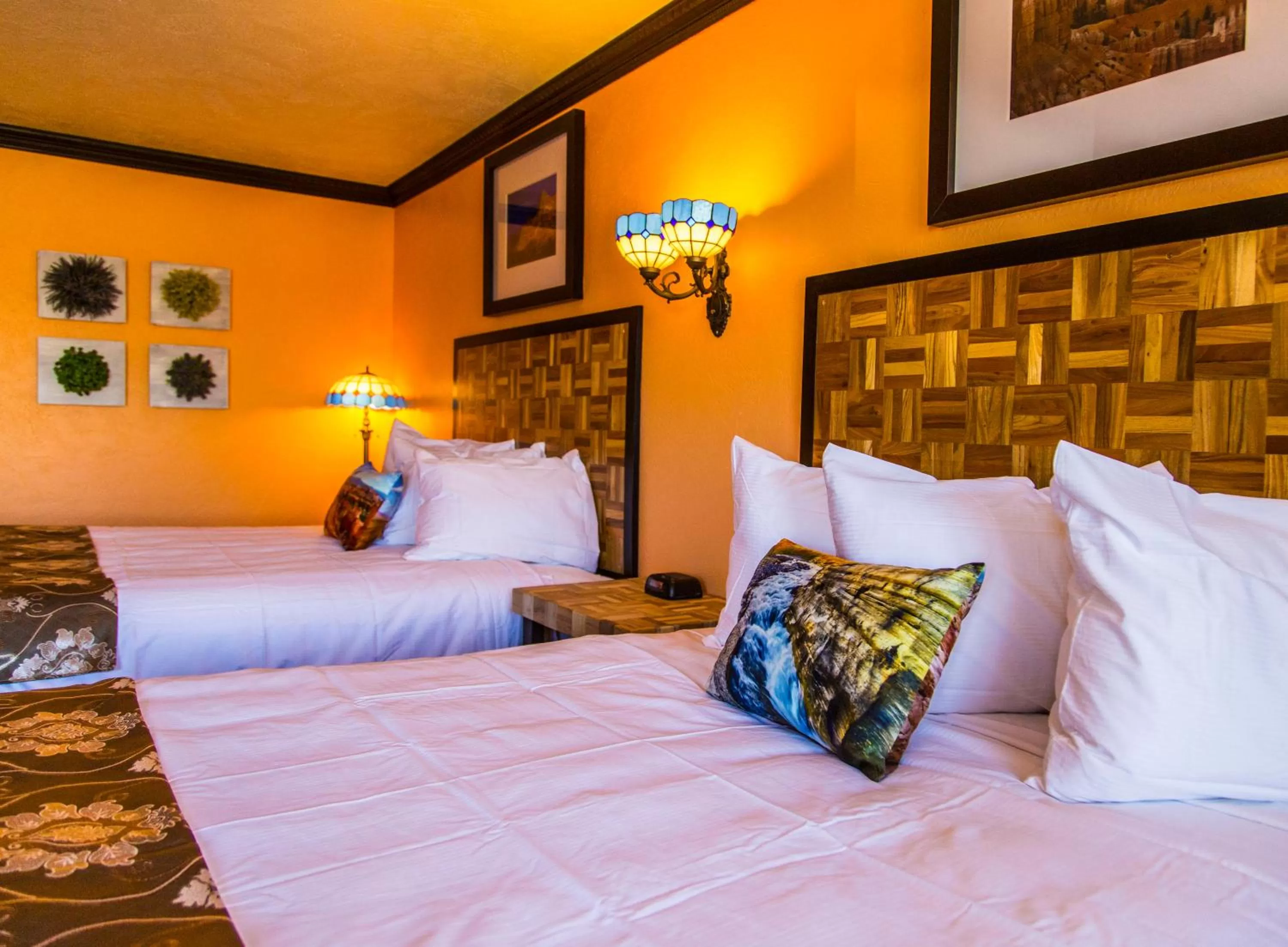 Bed in Mountain View Lodge