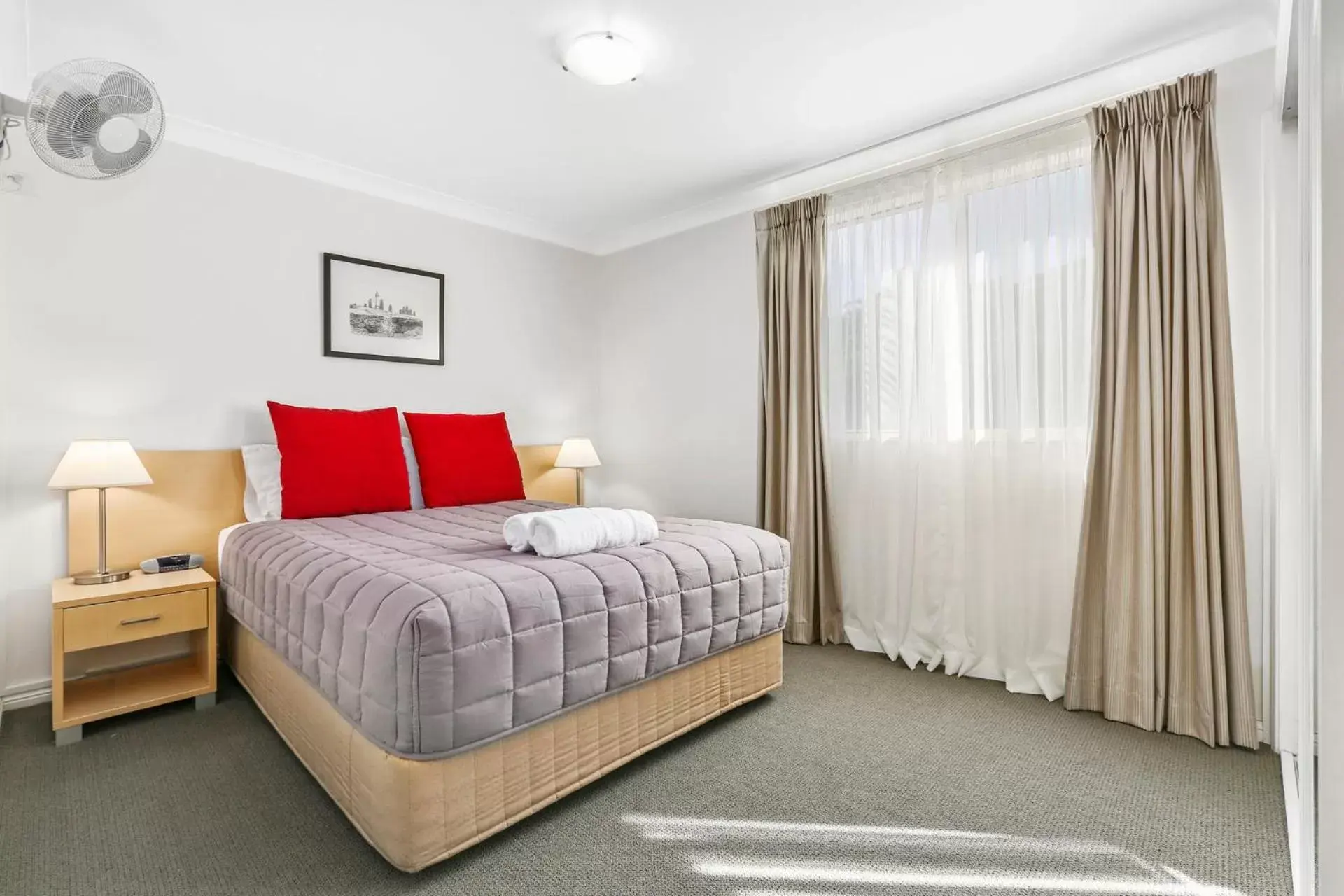 Bed in Terralong Terrace Apartments