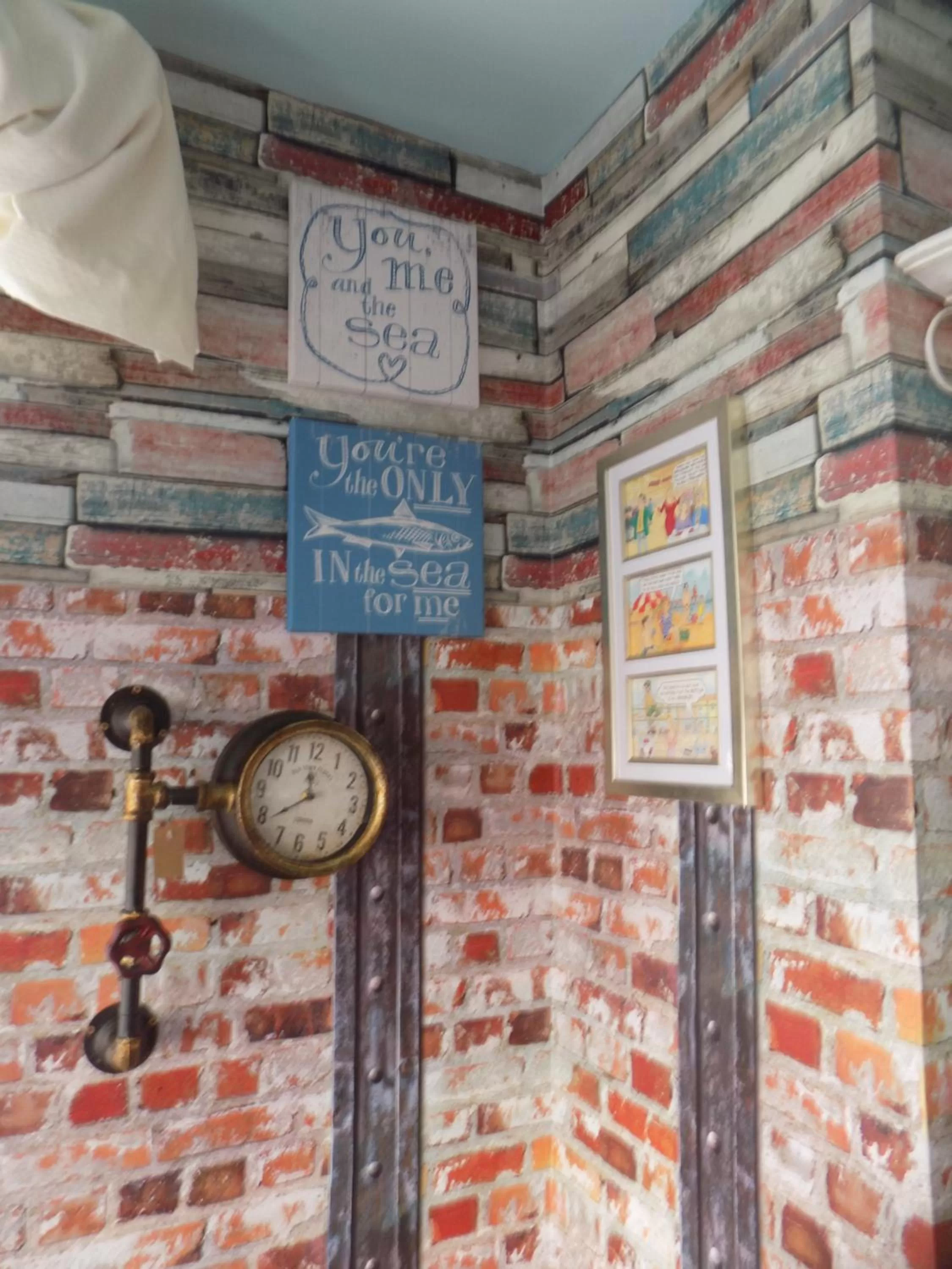 Food and drinks in Tracey's Driftwood