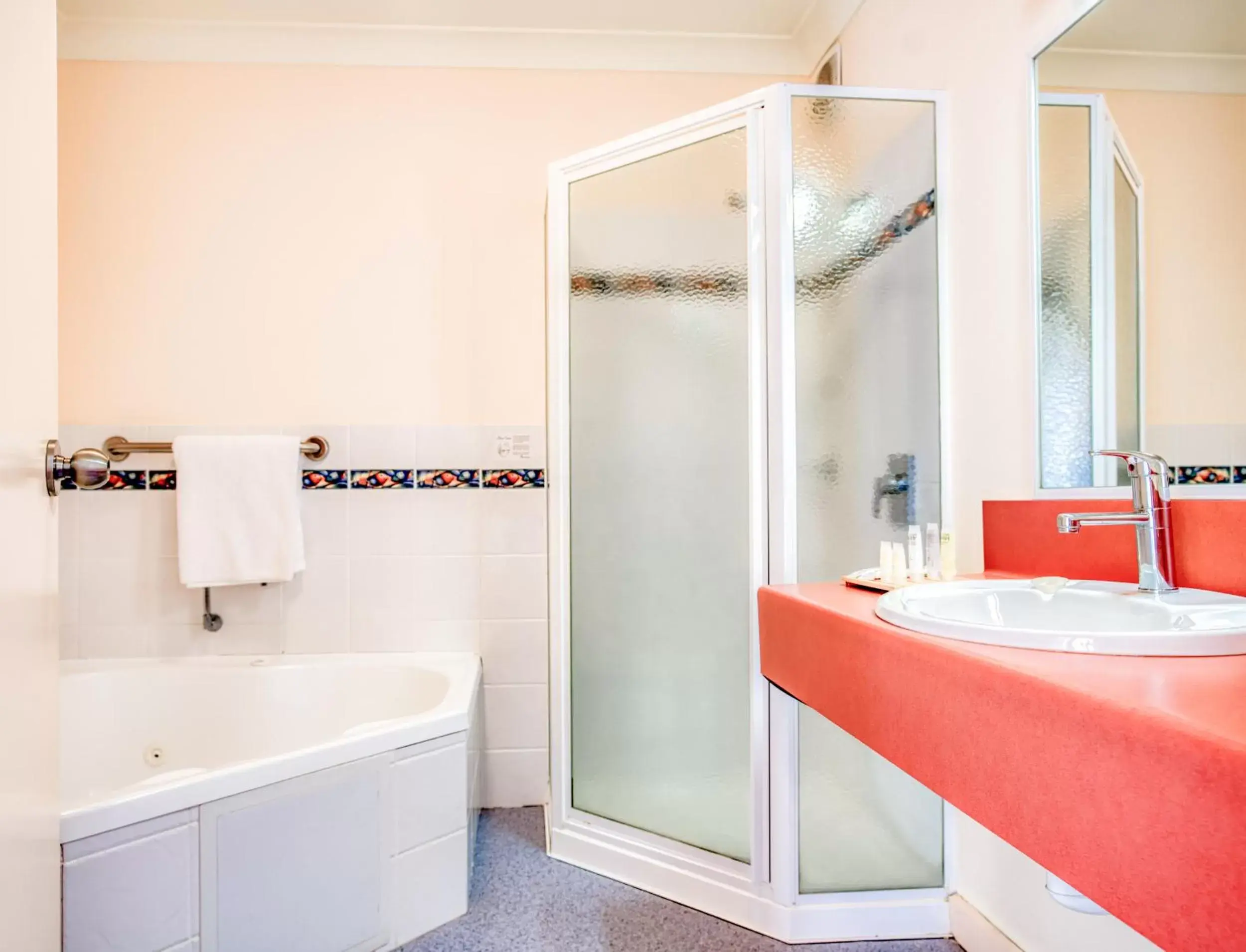 Bathroom in Panorama Hotel St Helens