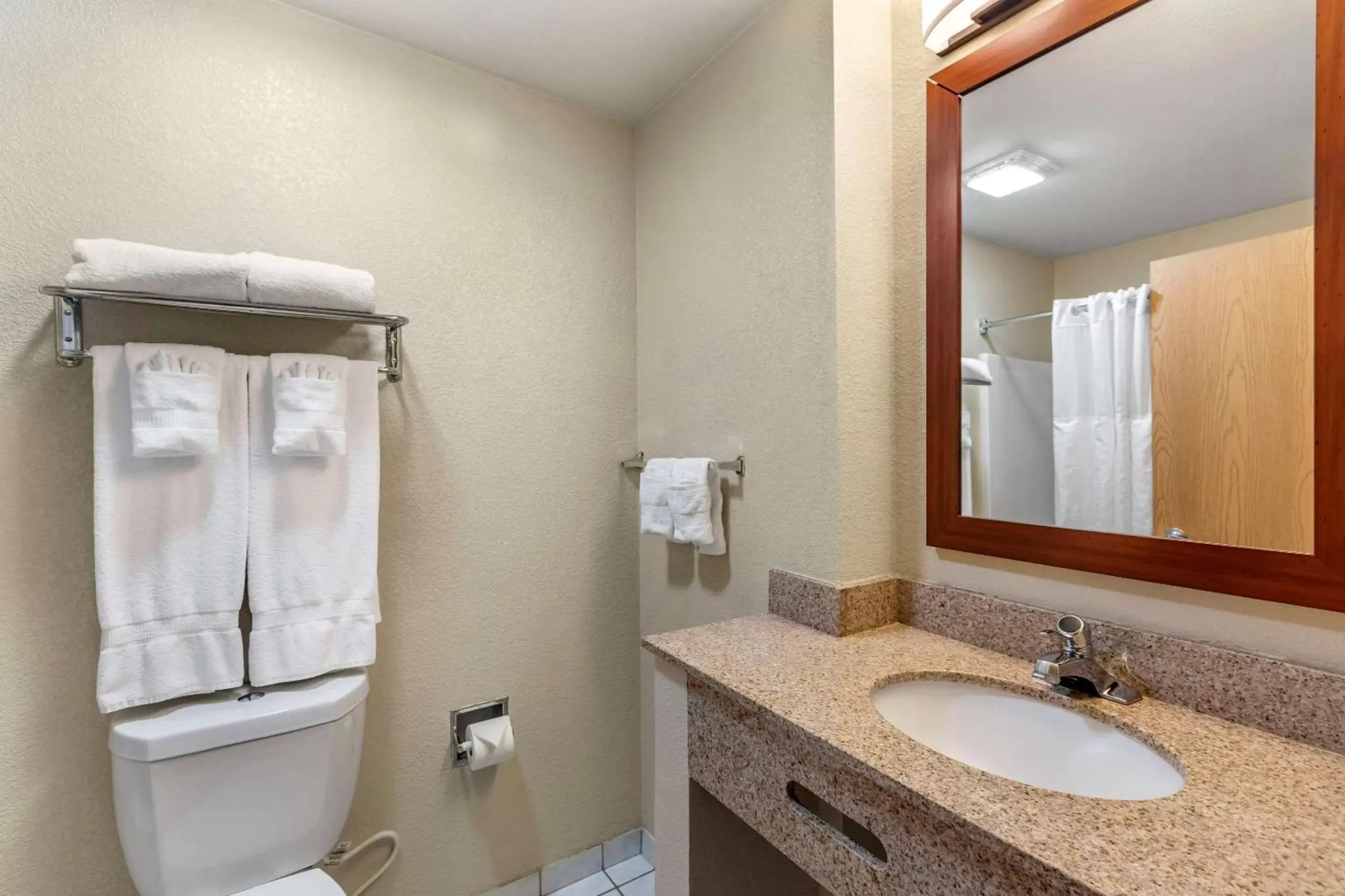 Bathroom in Comfort Inn & Suites Greeley