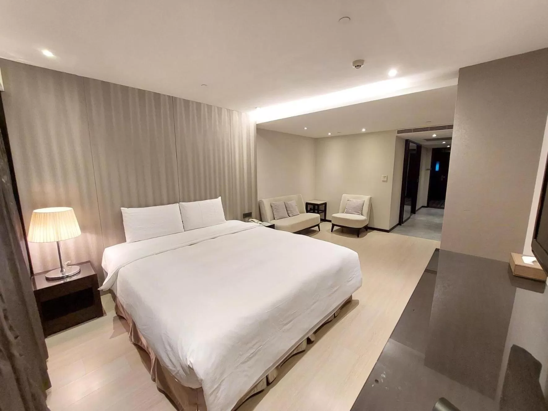 Queen Room in Talmud Hotel Kaohsiung LoveRiver