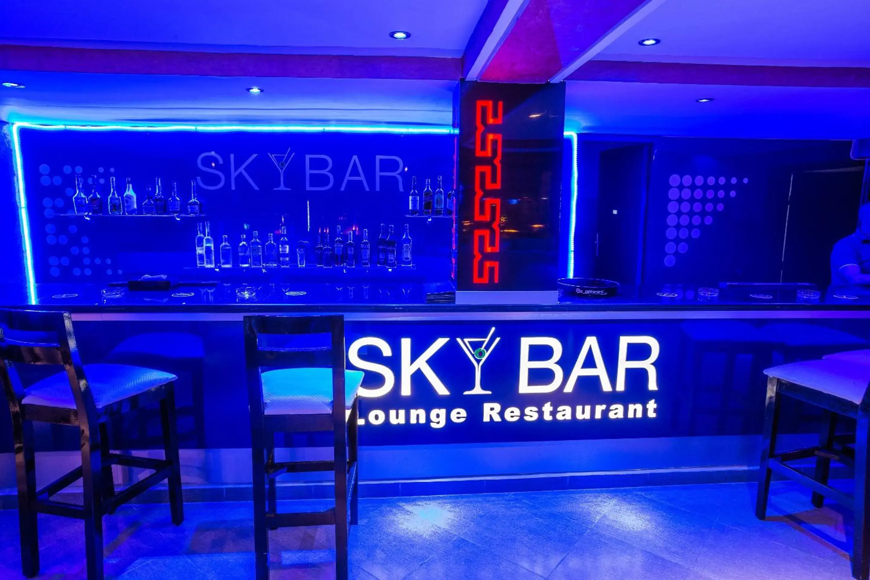 Lounge or bar in Menzeh Zalagh City Center Lounge or bar in Menzeh Zalagh City Center