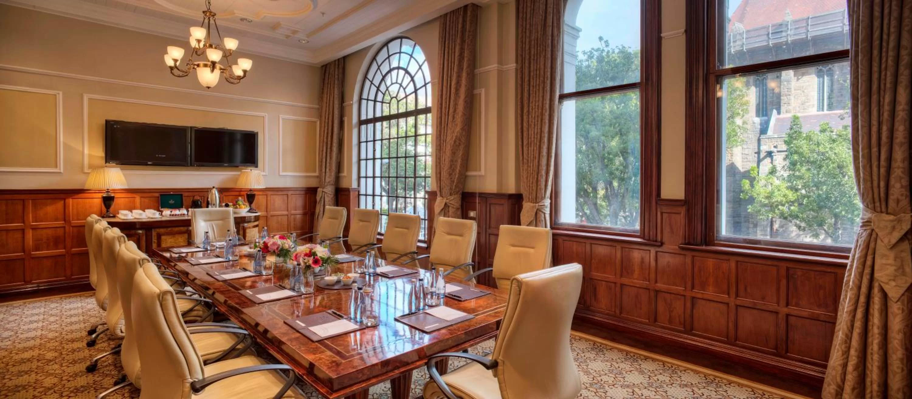 Dining area in Taj Cape Town