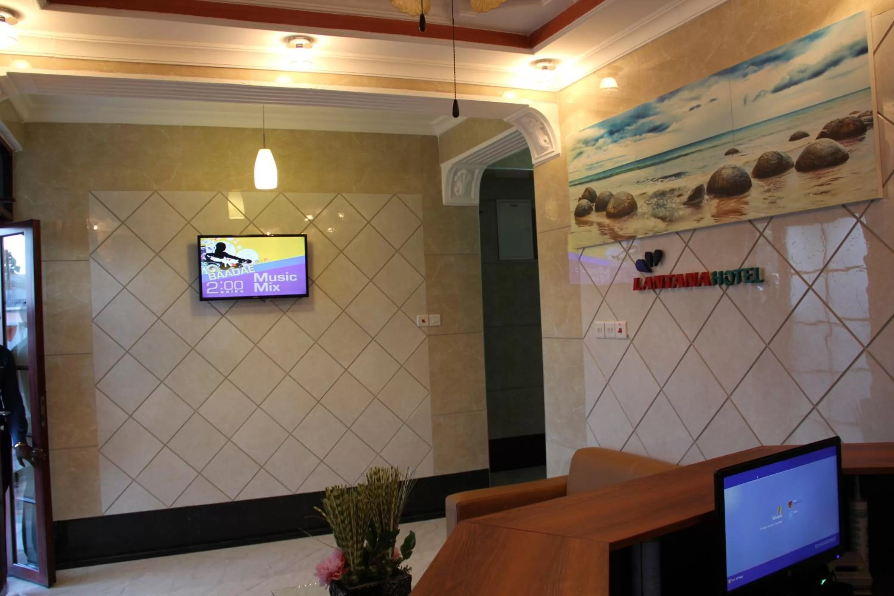 Lobby or reception in Lantana Hotel