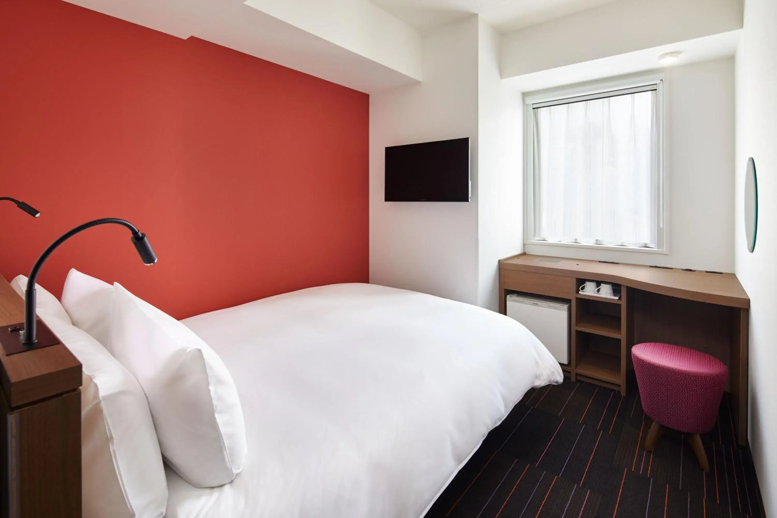 Photo of the whole room, Bed in the b shimbashi Photo of the whole room, Bed in the b shimbashi