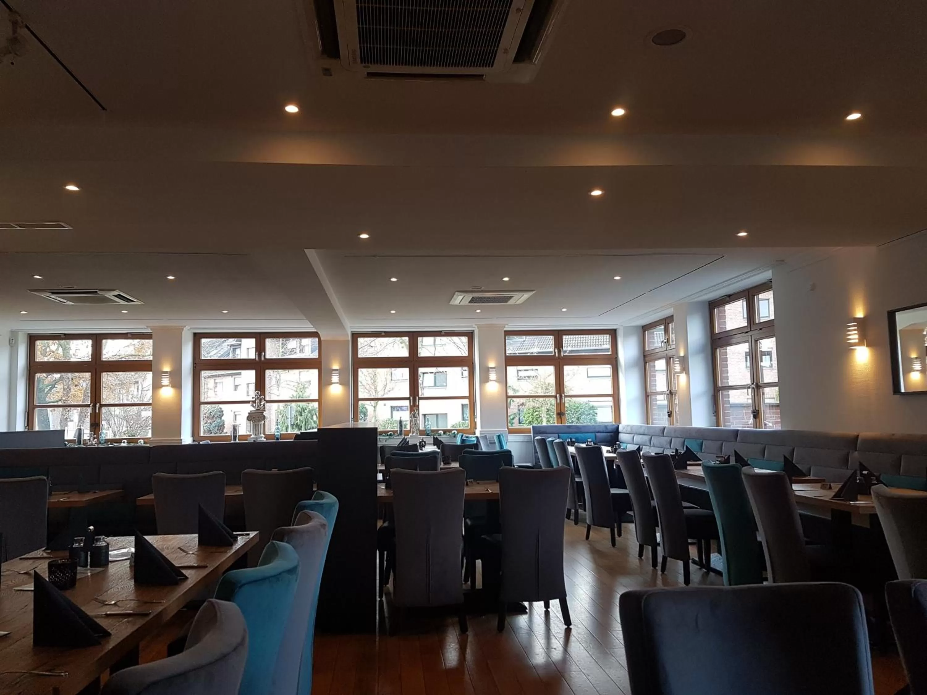 Restaurant/places to eat in Olympia Hotel & Restaurant