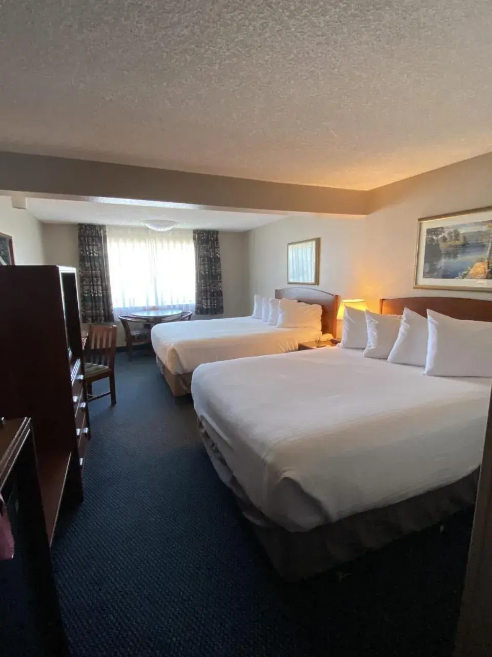 Bedroom, Bed in Shilo Inn & Suites Helena-Airport