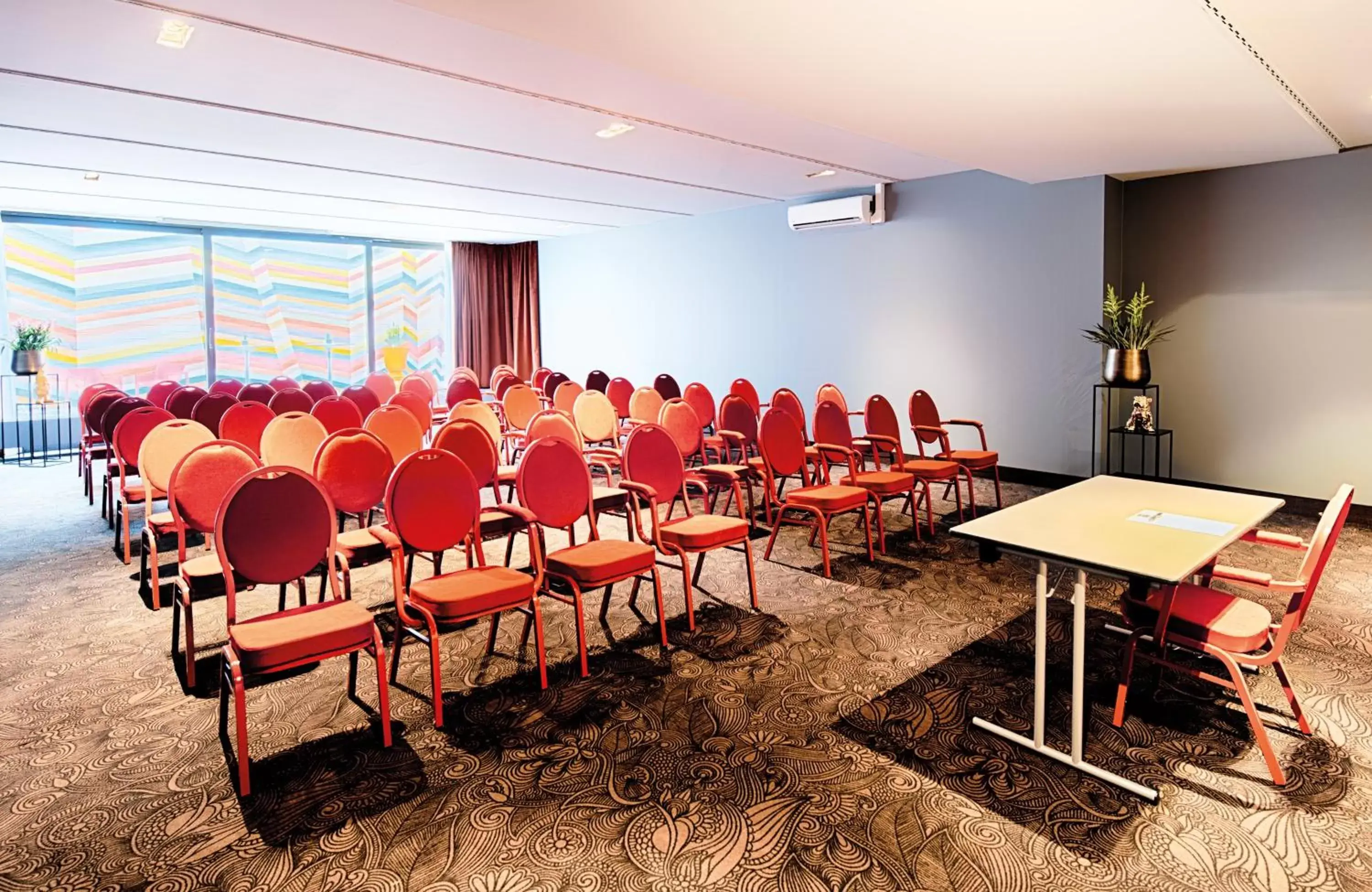 Meeting/conference room in NYX Hotel Mannheim by Leonardo Hotels