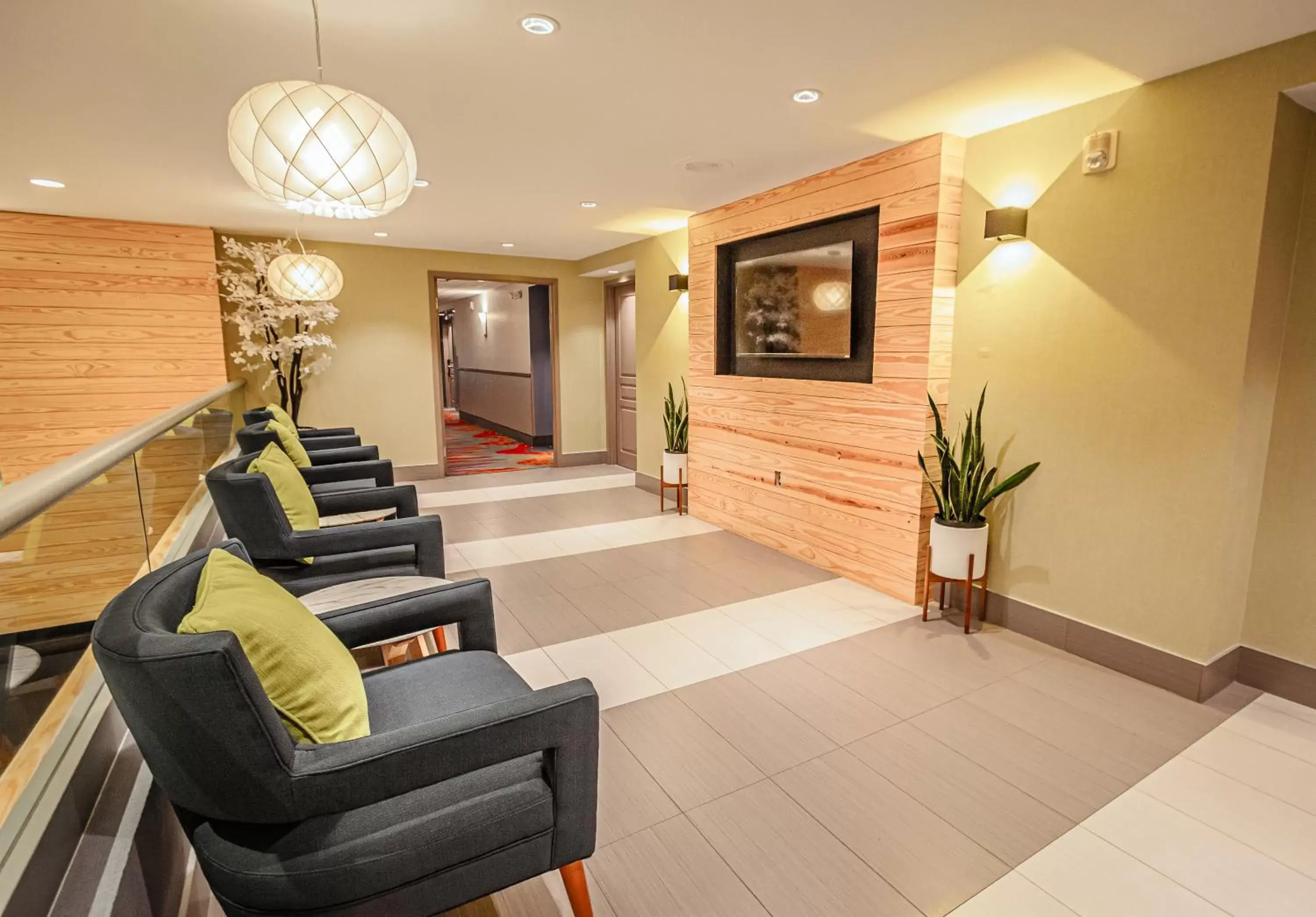 Lobby or reception, Lobby/Reception in Days Inn & Suites by Wyndham Fort Myers Near JetBlue Park