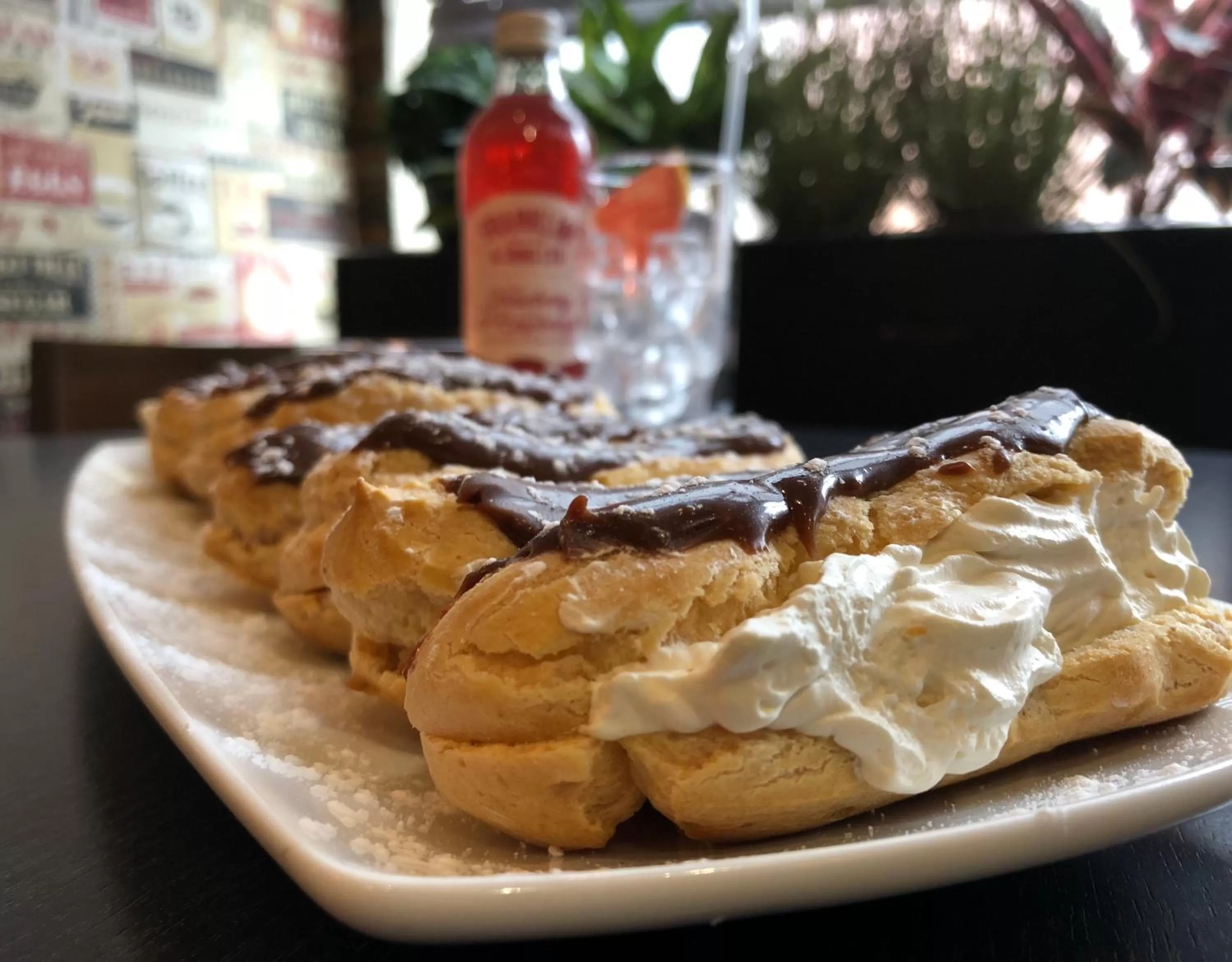 Restaurant/places to eat, Food in Smiths Hotel